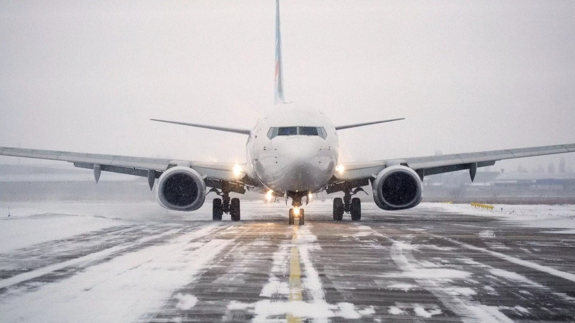دانلود مستند Ice Airport Alaska 2020