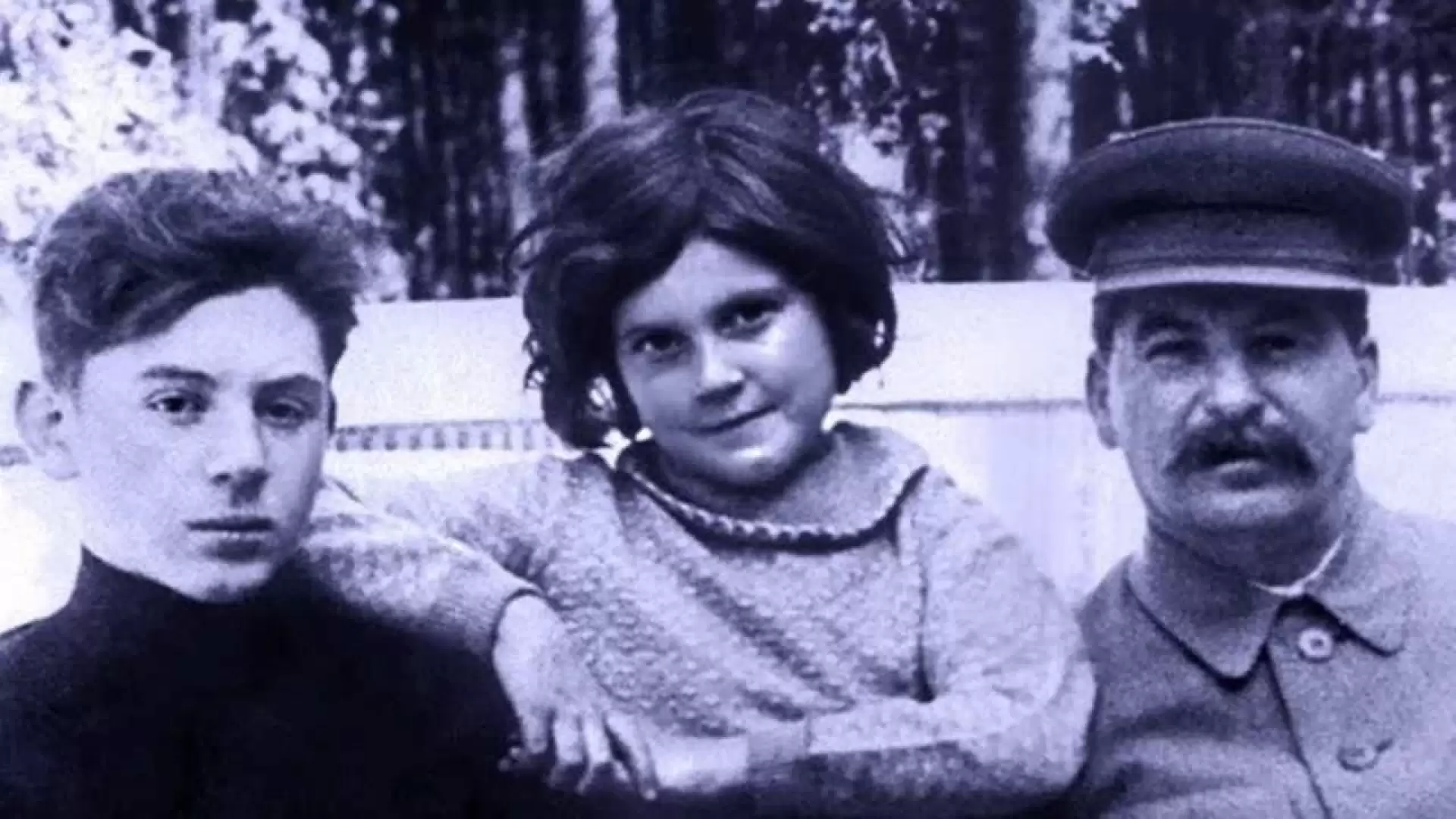 دانلود مستند History: Stalins Tochter 2015