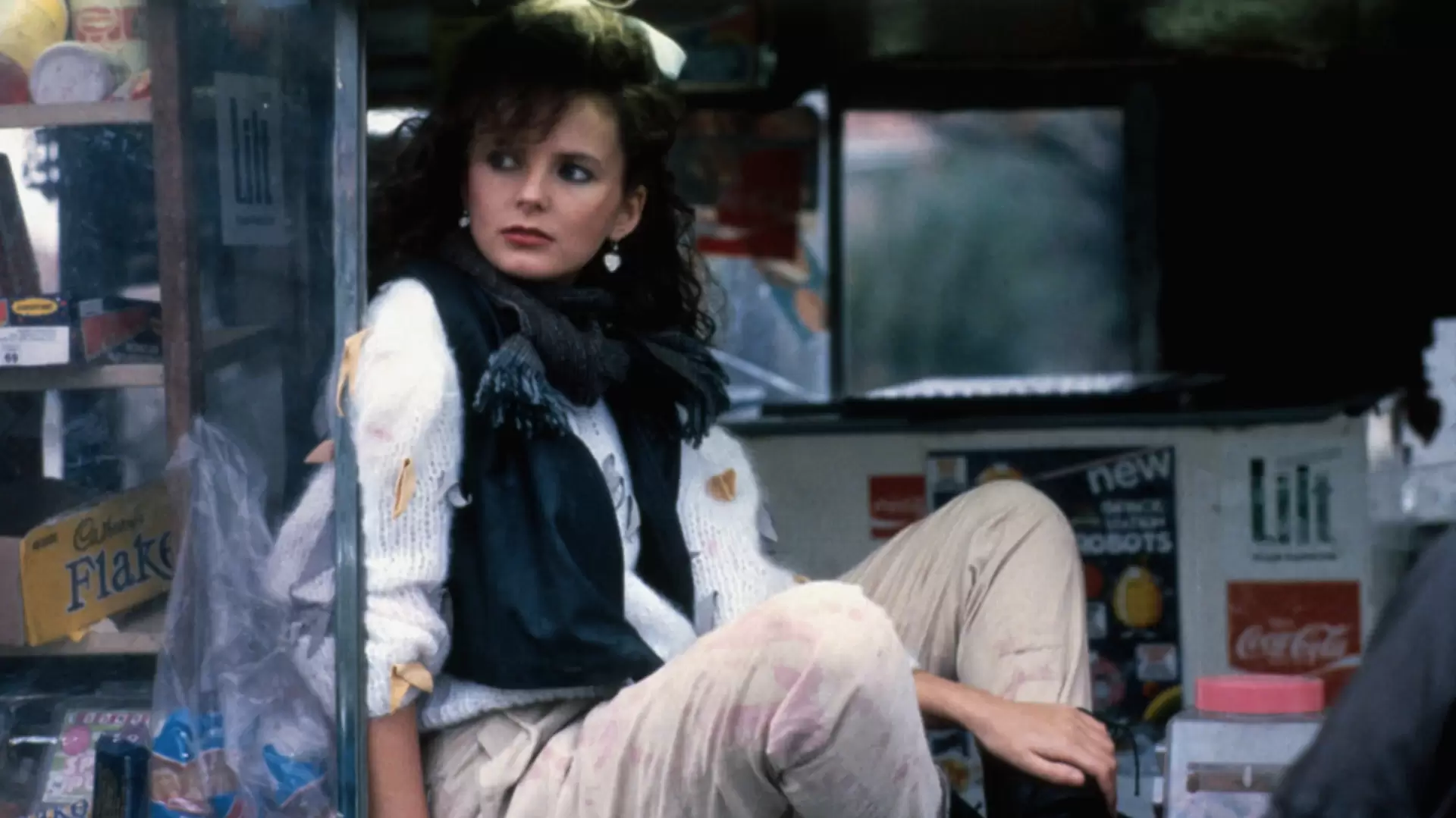 دانلود فیلم Comfort and Joy 1984