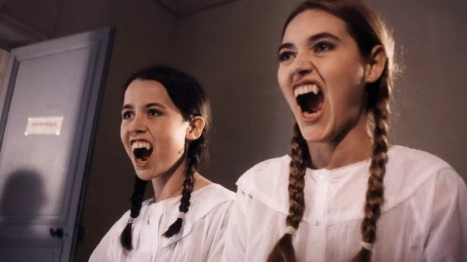 دانلود فیلم Two Orphan Vampires 1997 (دو خون آشام یتیم)