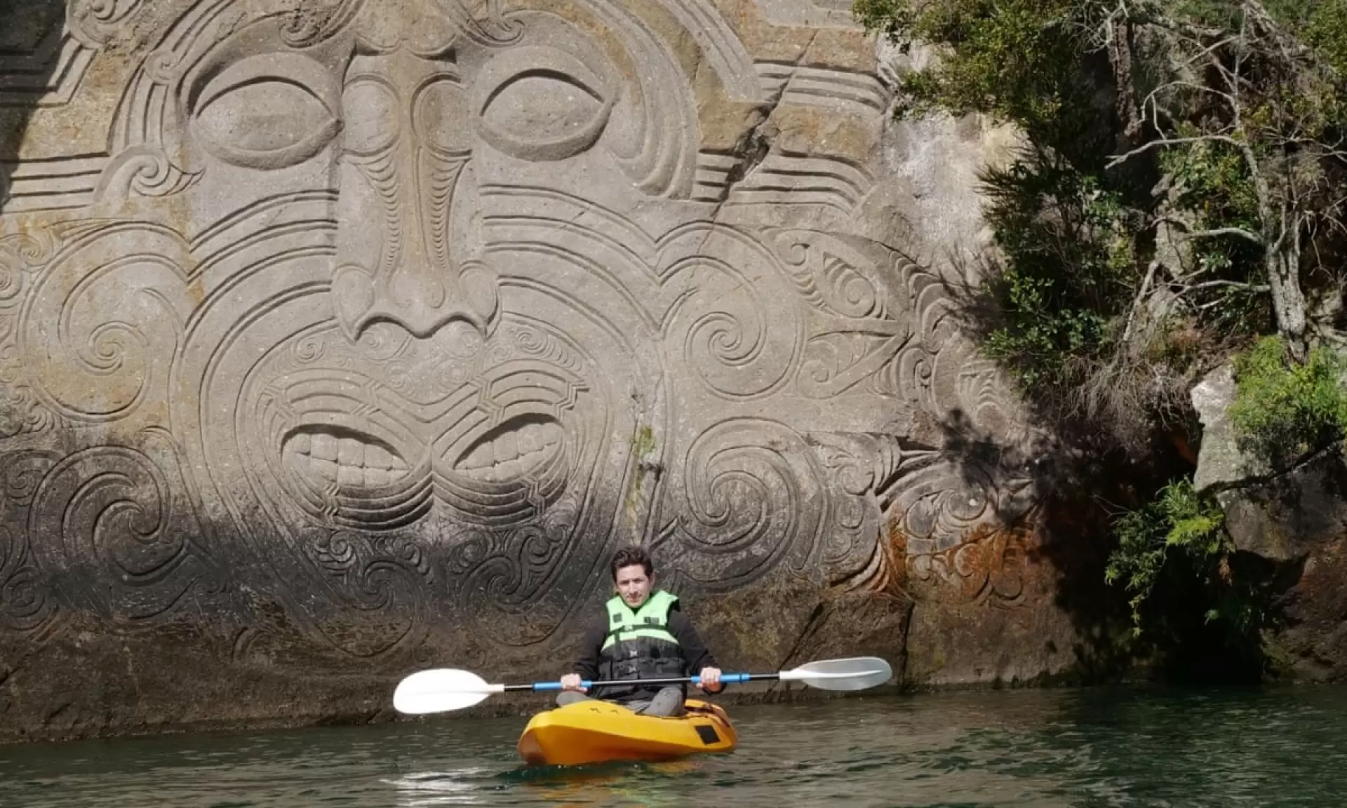 دانلود مستند Oceans Apart: Art and the Pacific with James Fox 2018