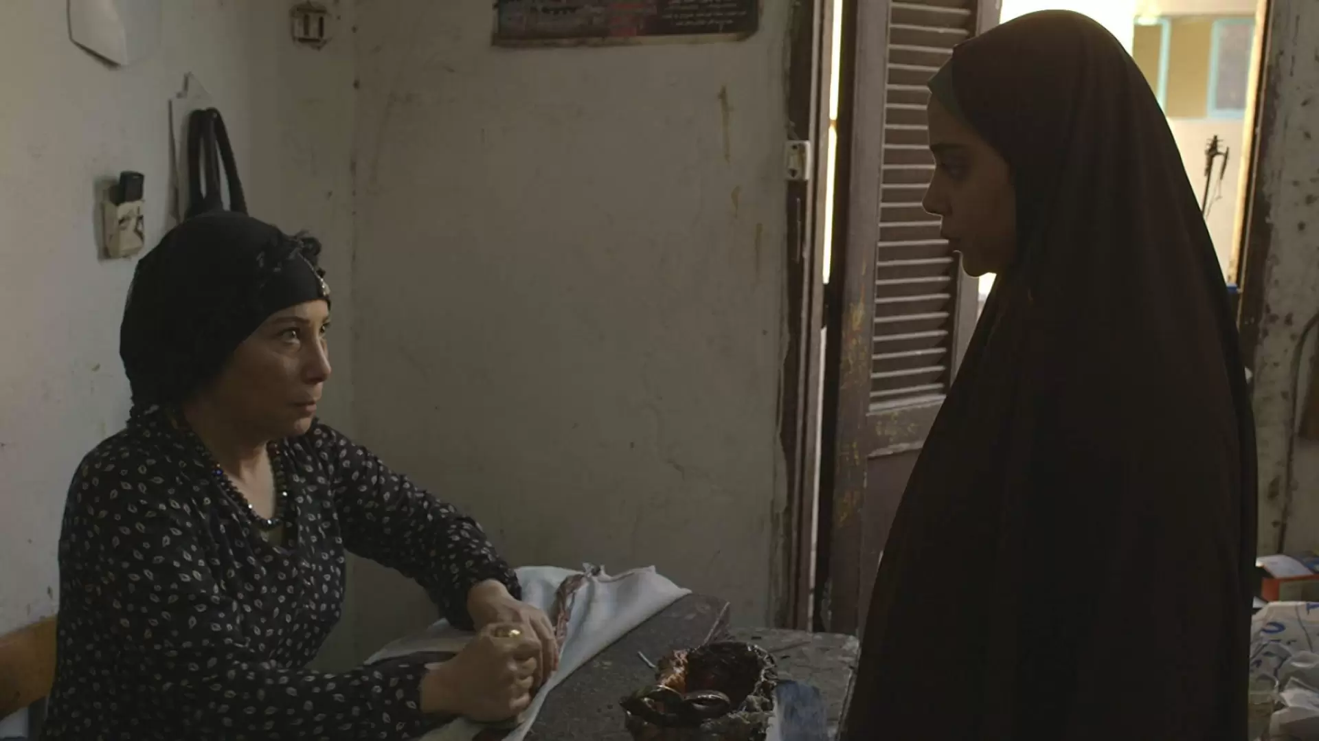 دانلود فیلم Poisonous Roses 2018