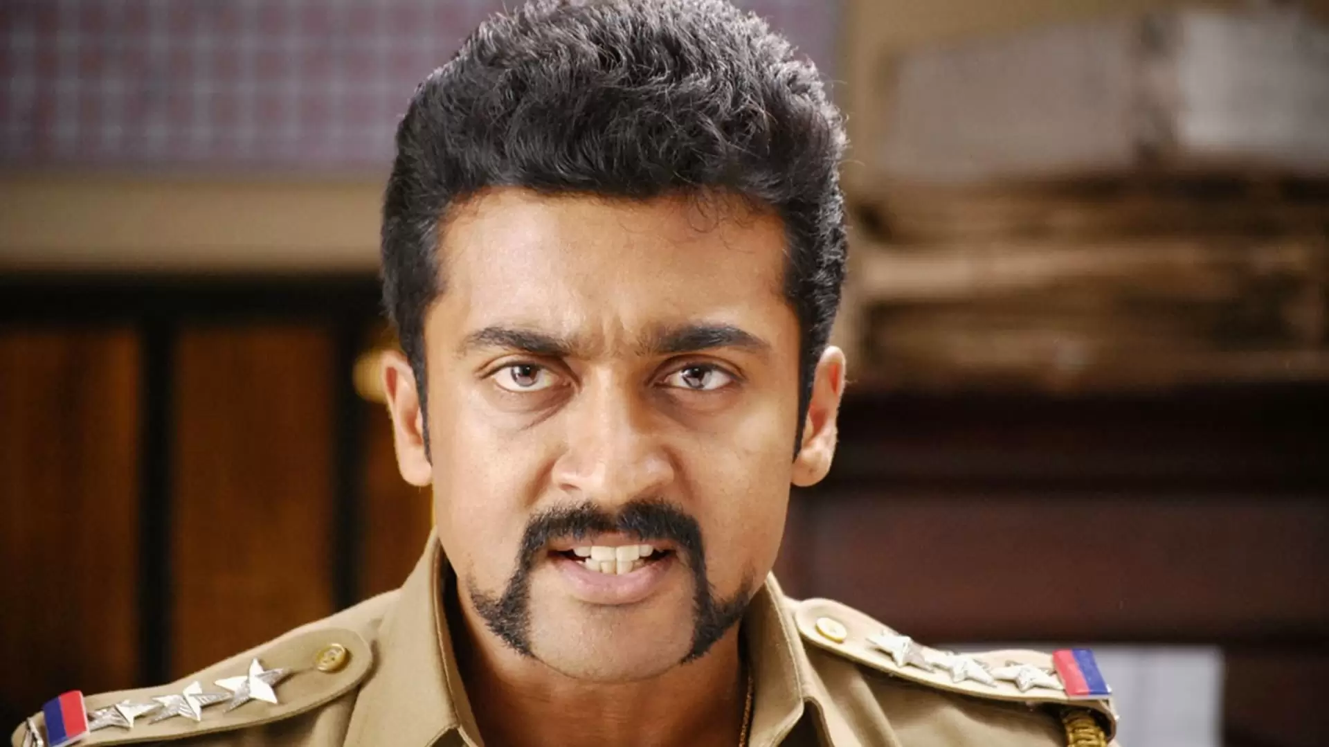 دانلود فیلم Singam 2010 با زیرنویس فارسی