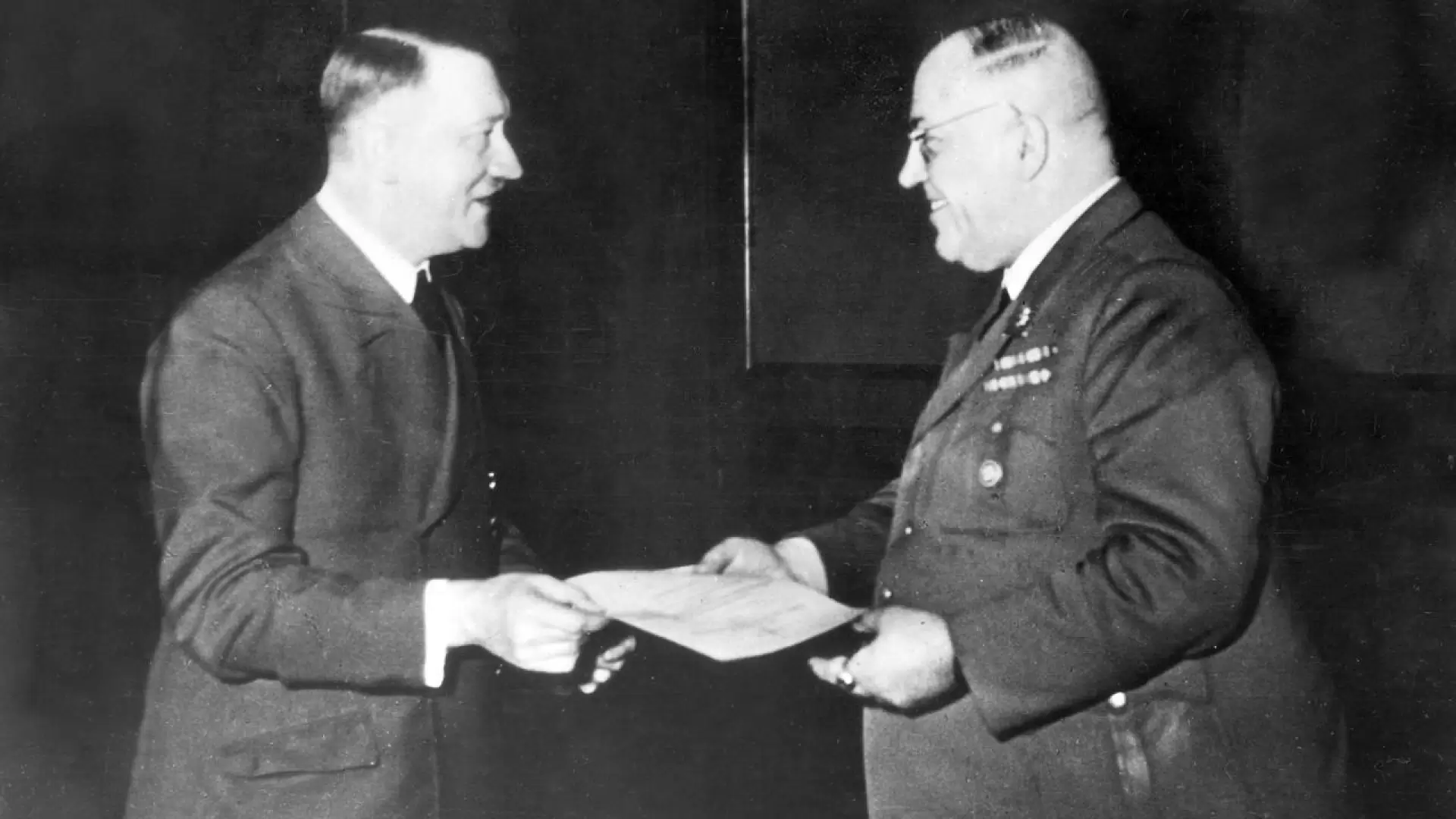 دانلود مستند Hitler the Junkie 2015