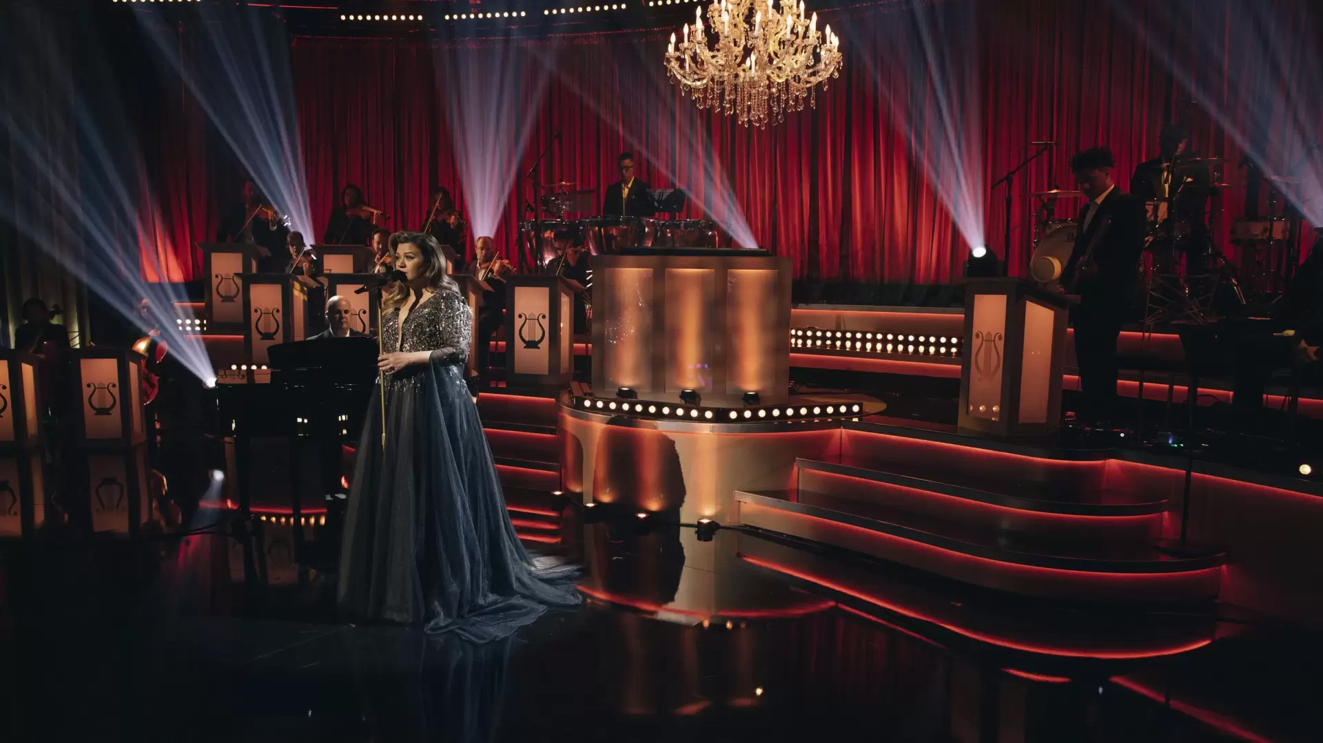 دانلود فیلم Kelly Clarkson Presents: When Christmas Comes Around 2021