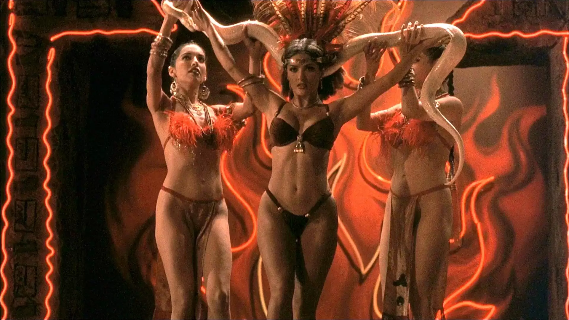 دانلود فیلم From Dusk Till Dawn 1996 (از گرگ و میش تا سحر) با زیرنویس فارسی و تماشای آنلاین