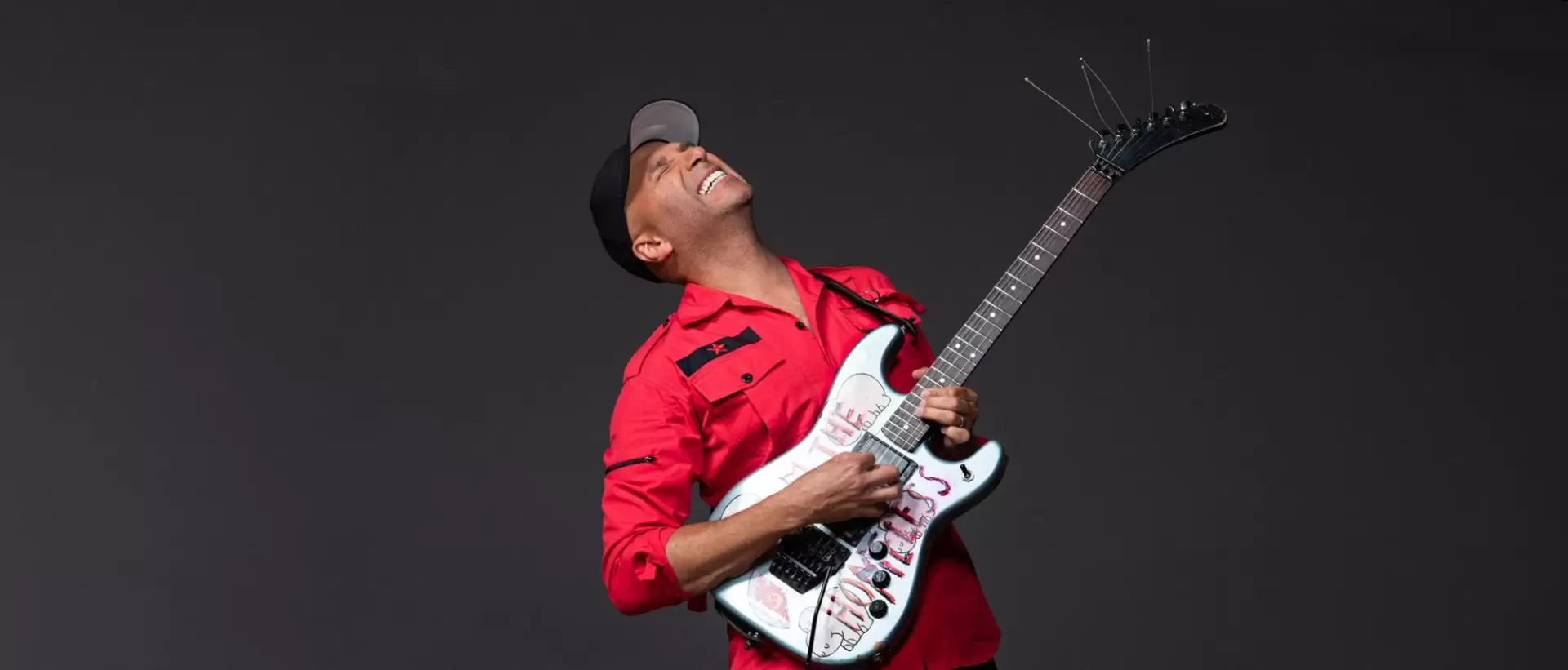 دانلود مستر‌کلاس MasterClass: Tom Morello Teaches Electric Guitar