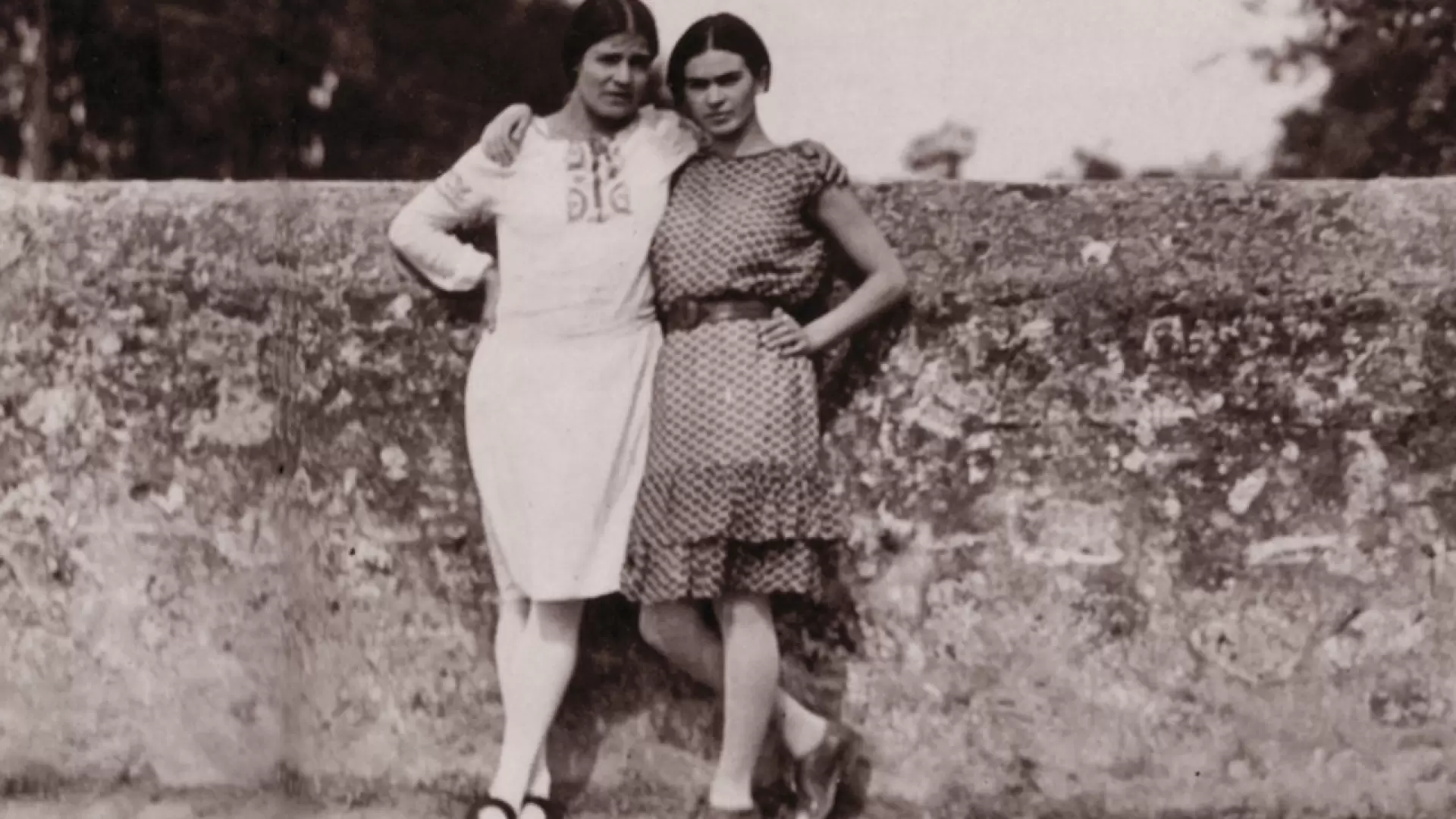 دانلود مستند Frida Kahlo & Tina Modotti 1983