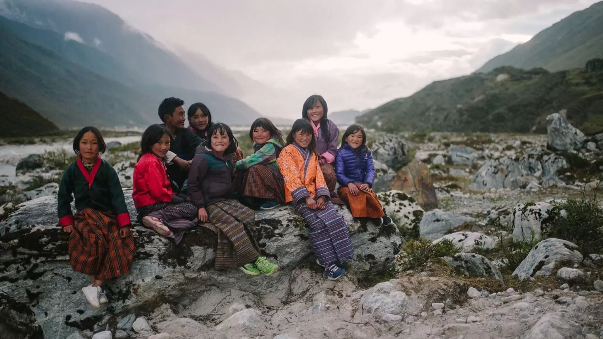 دانلود فیلم Lunana: A Yak in the Classroom 2019 با زیرنویس فارسی و تماشای آنلاین