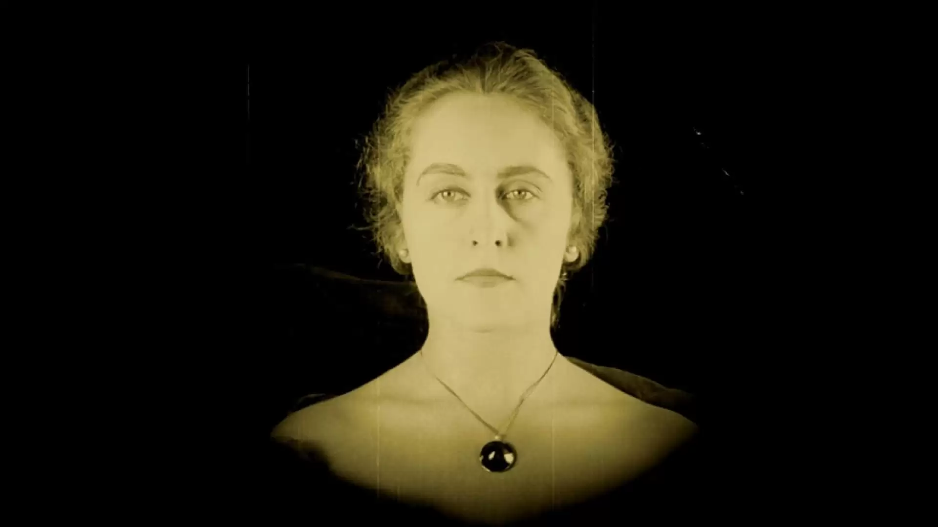 دانلود فیلم Vier um die Frau 1921