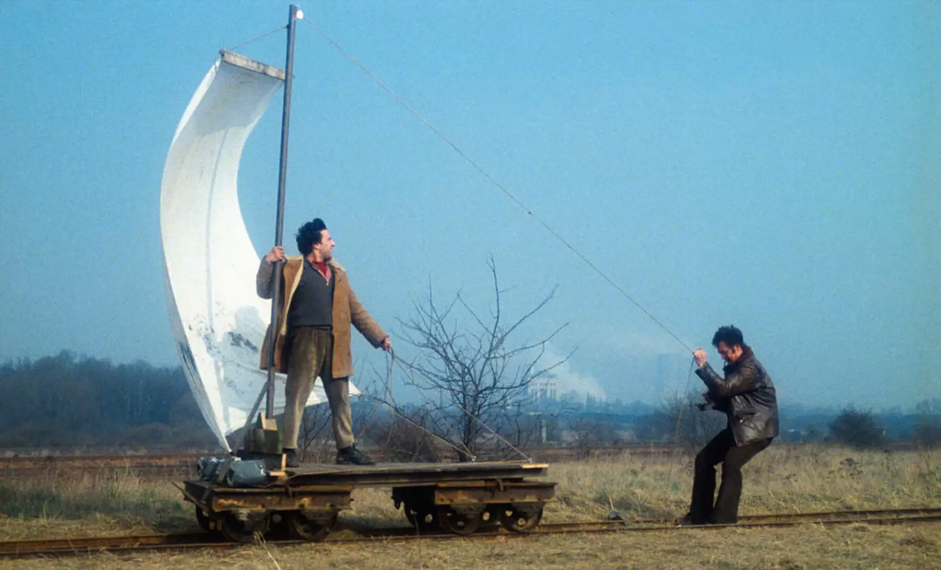 دانلود فیلم L’ombre des châteaux 1976
