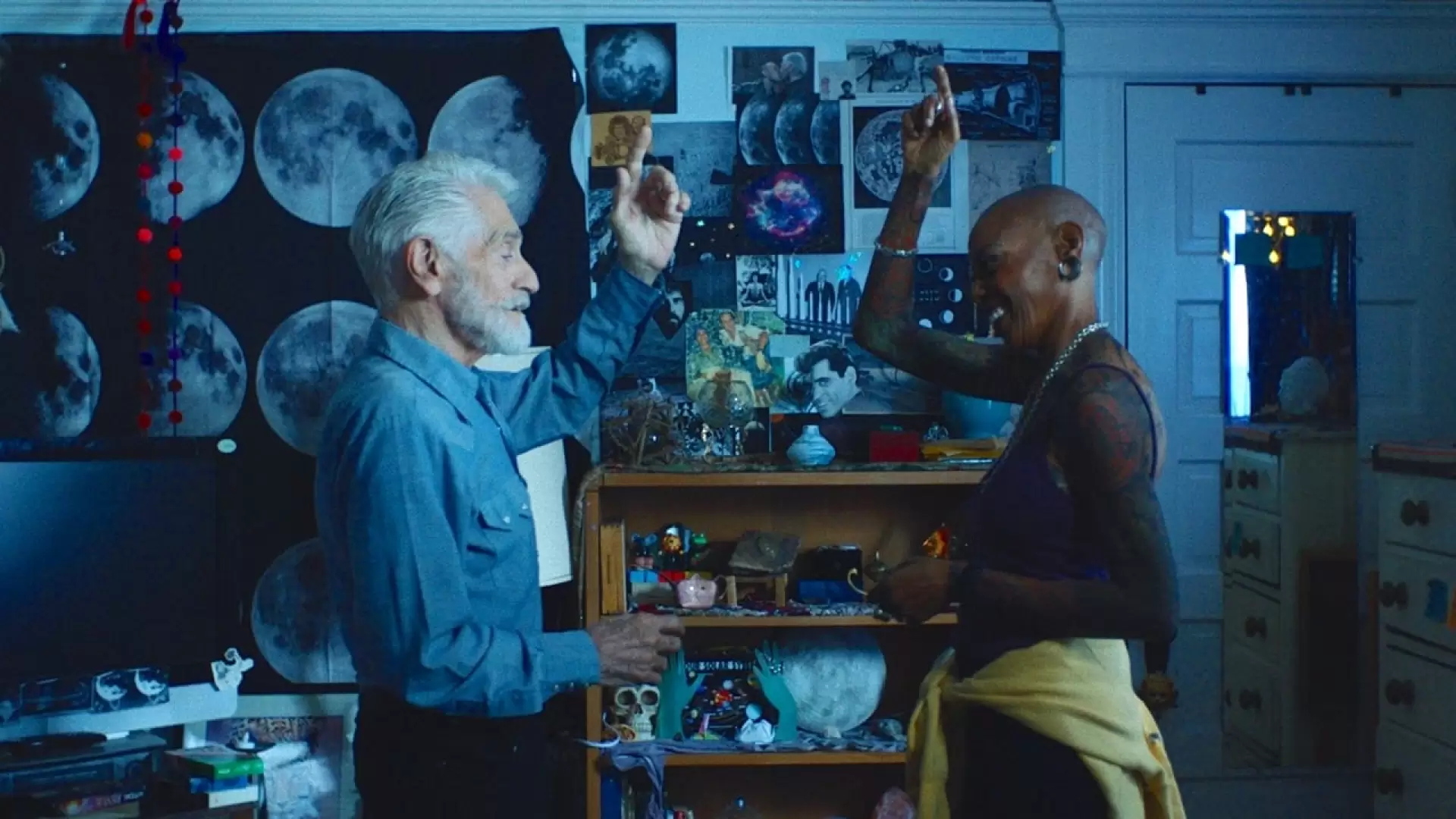 دانلود فیلم Moon Manor 2021
