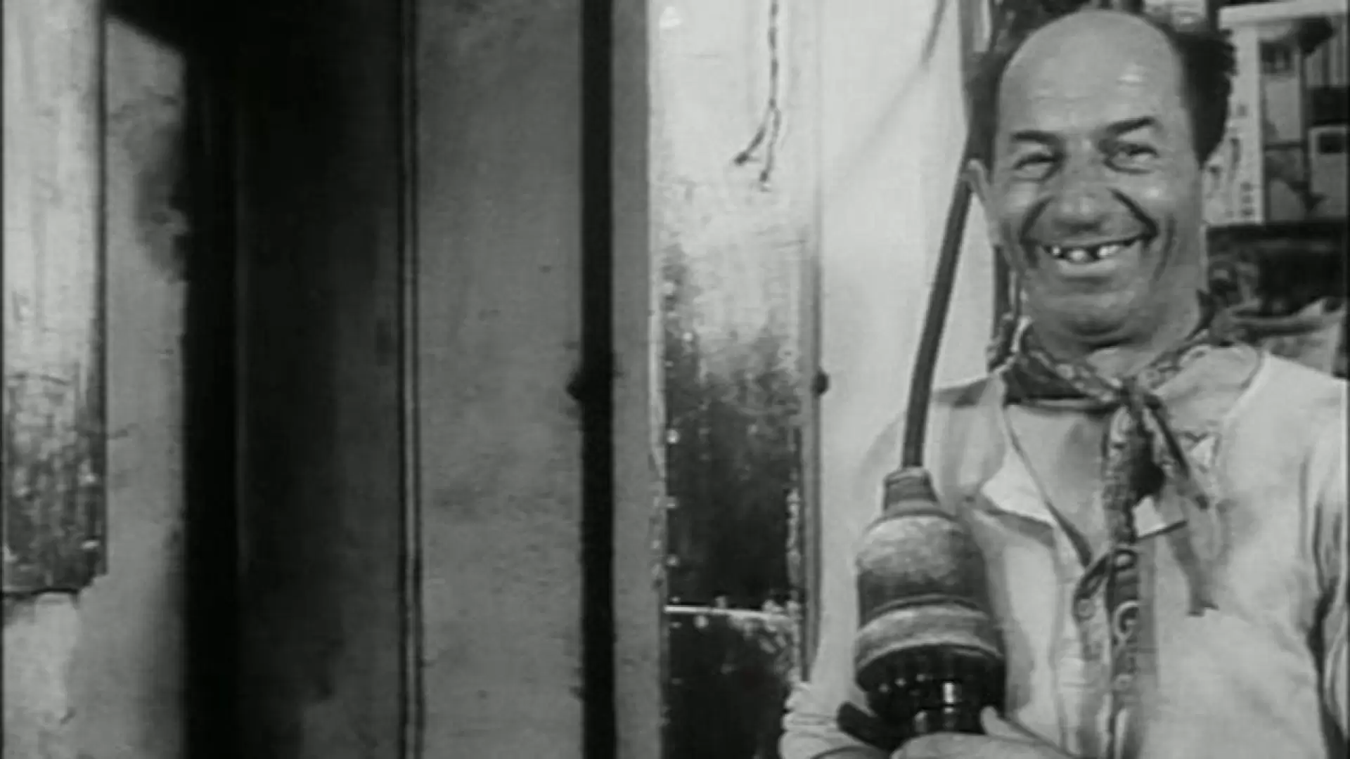 دانلود فیلم The Junk Shop 1965