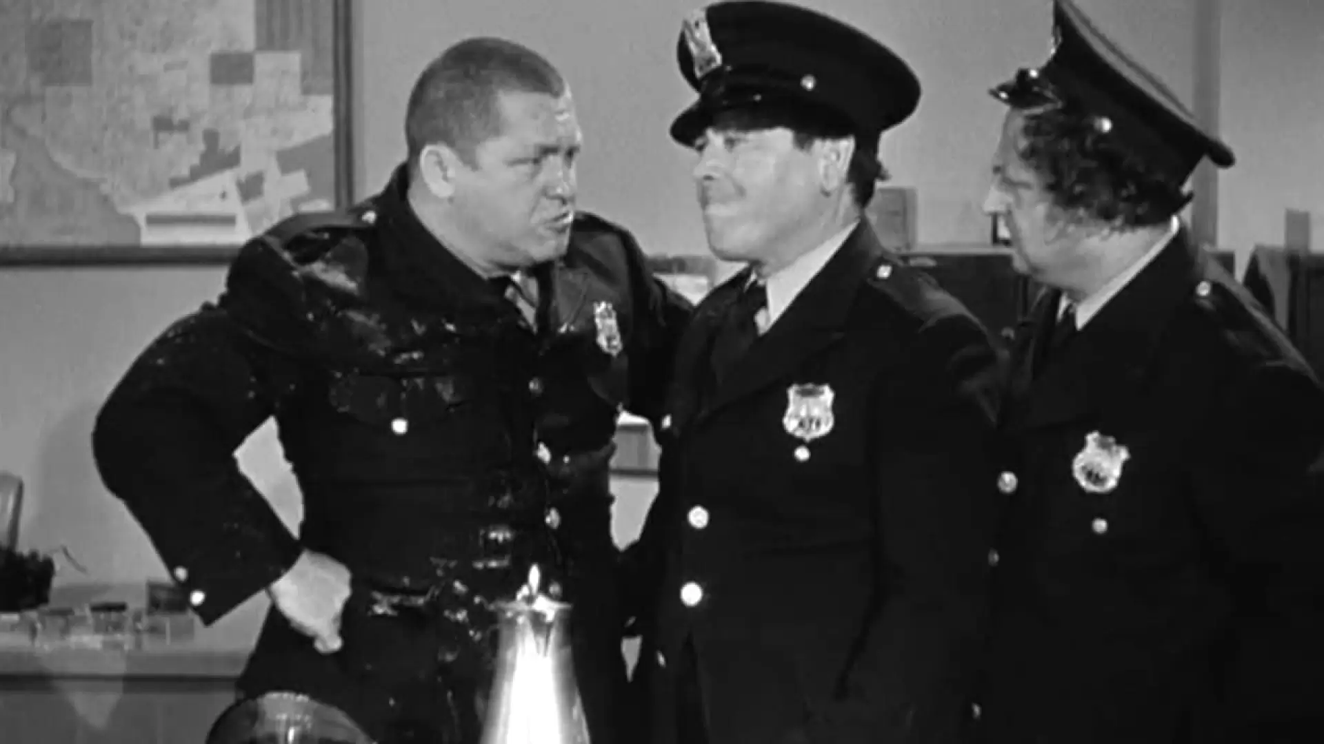 دانلود فیلم Dizzy Detectives 1943