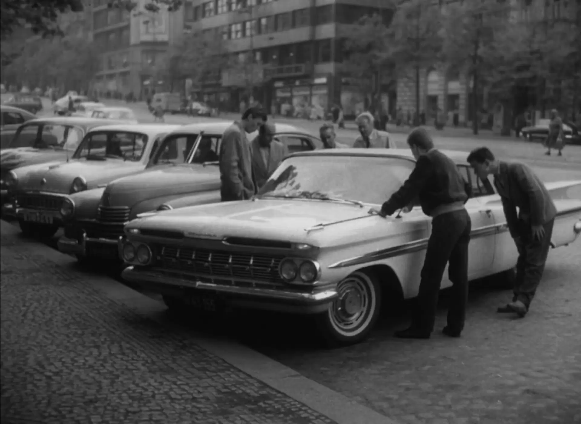 دانلود فیلم Týden zacíná v pátek 1962