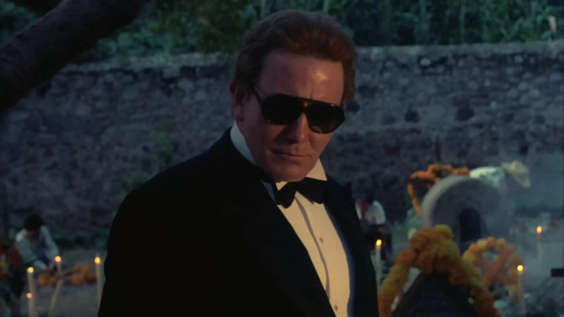 دانلود فیلم Under the Volcano 1984 (زیر آتشفشان) با زیرنویس فارسی