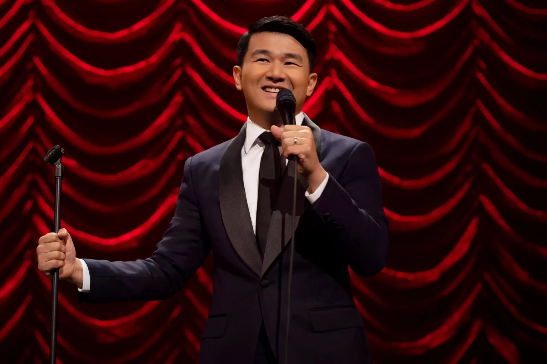 دانلود فیلم Ronny Chieng: Asian Comedian Destroys America 2019