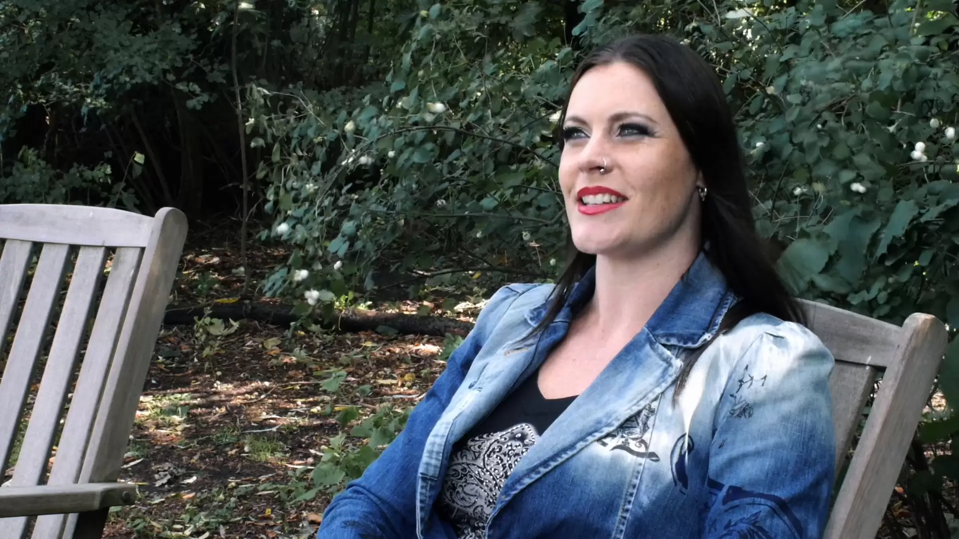 دانلود مستند Soaring Highs and Brutal Lows: The Voices of Women in Metal 2015