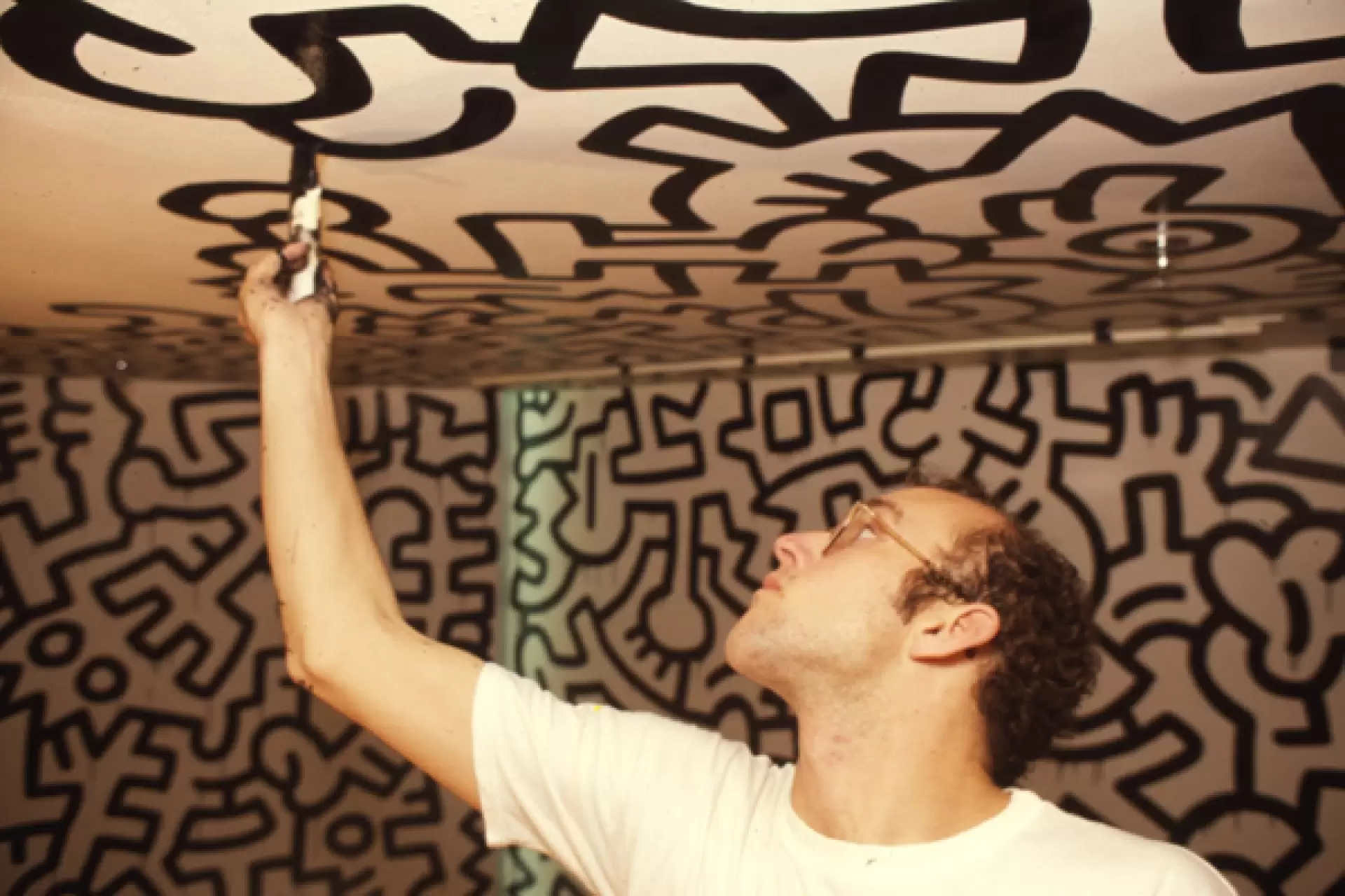 دانلود مستند The Universe of Keith Haring 2008 (جهان کیت هرینگ)