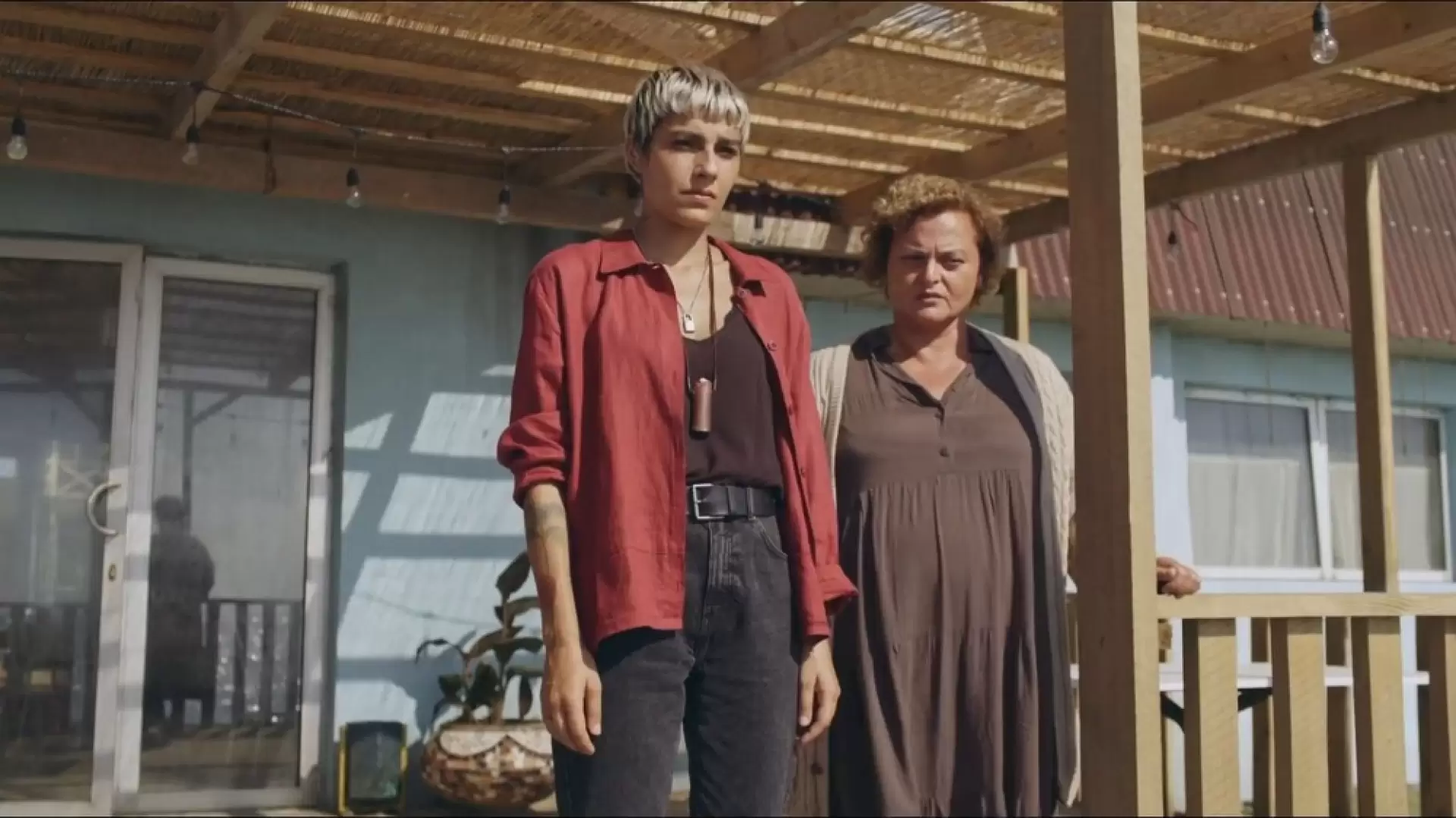 دانلود فیلم Wet Sand 2021