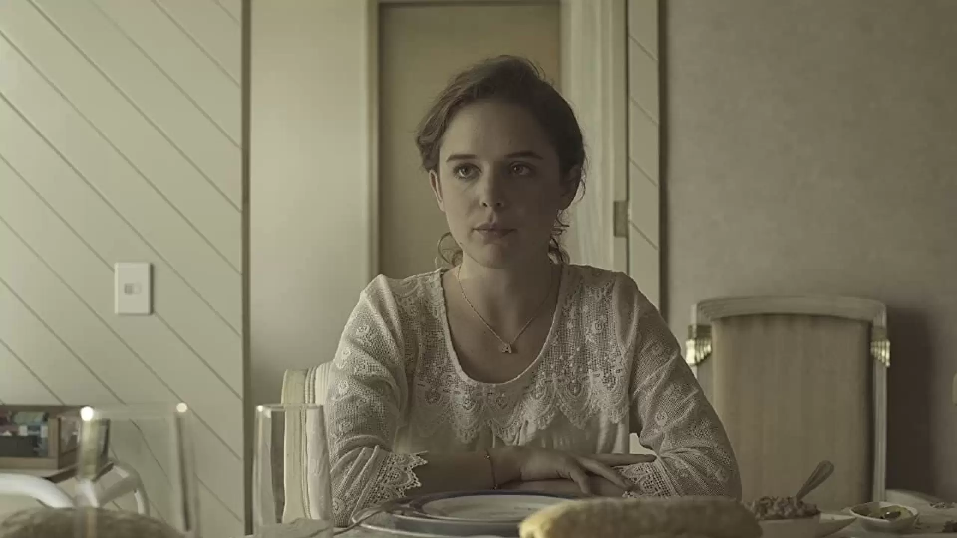 دانلود فیلم Leona 2018