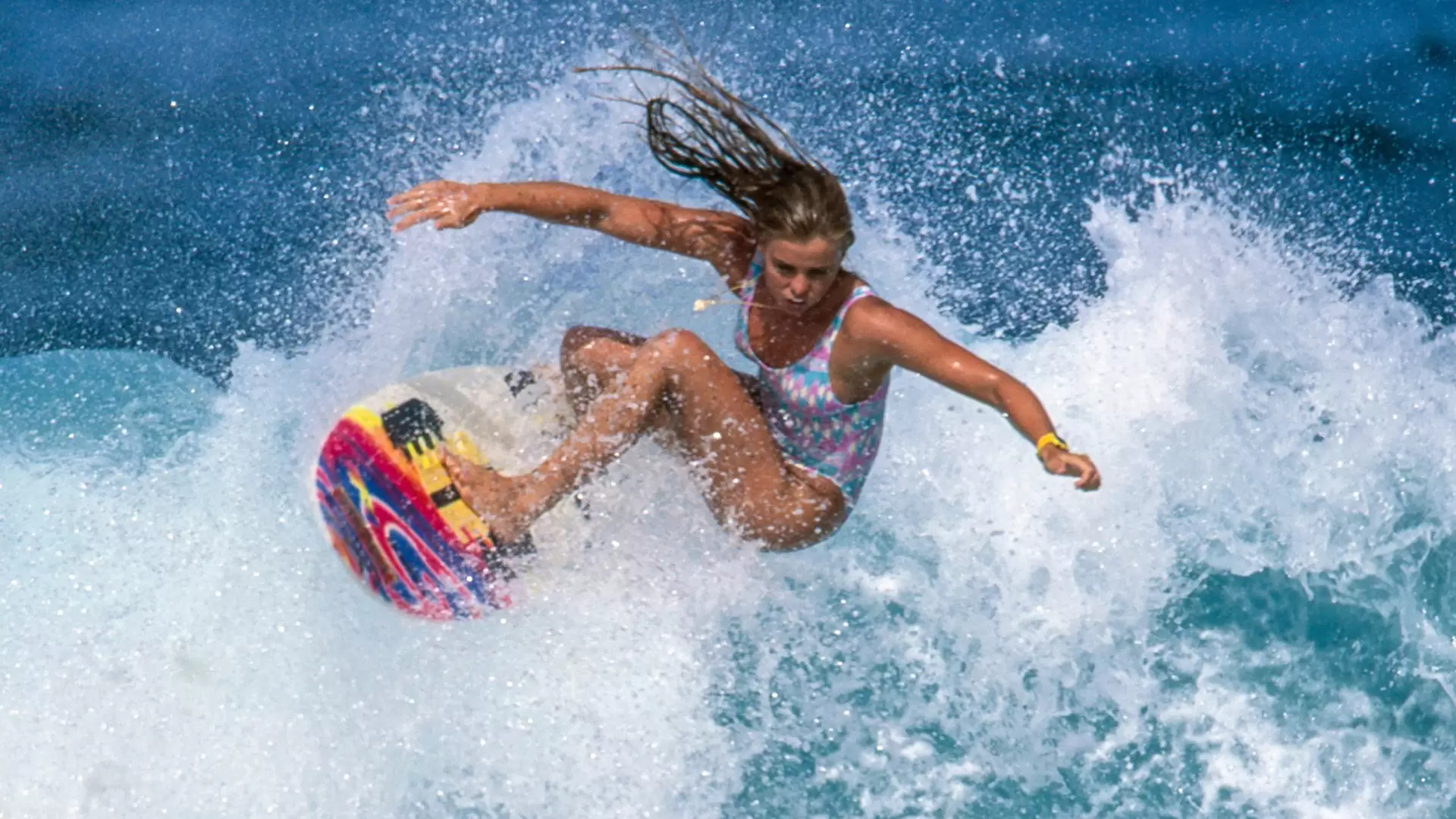 دانلود مستند Girls Can’t Surf 2020