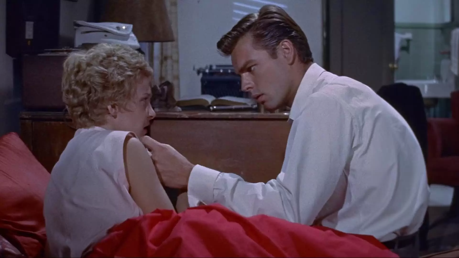 دانلود فیلم A Kiss Before Dying 1956 (یک بوسه قبل از مرگ)