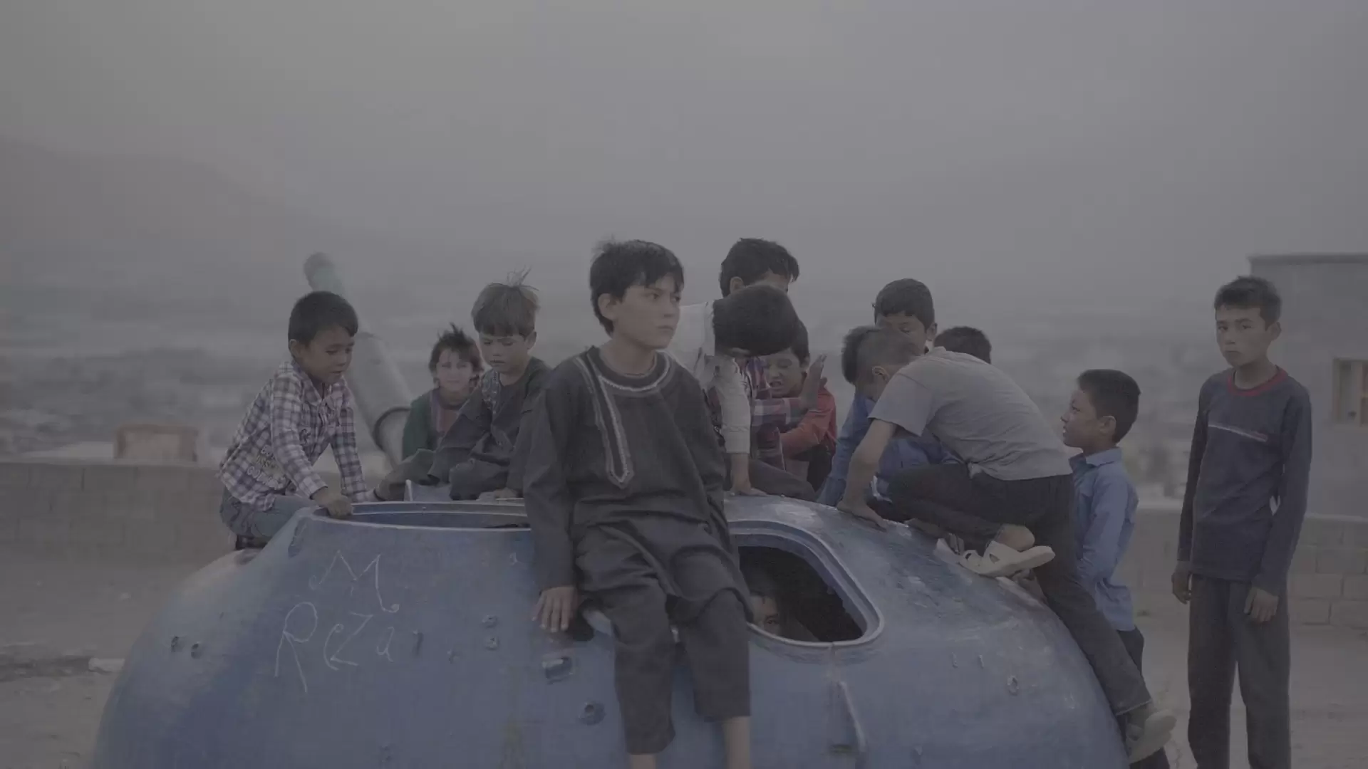 دانلود مستند Kabul, City in the Wind 2018 با تماشای آنلاین