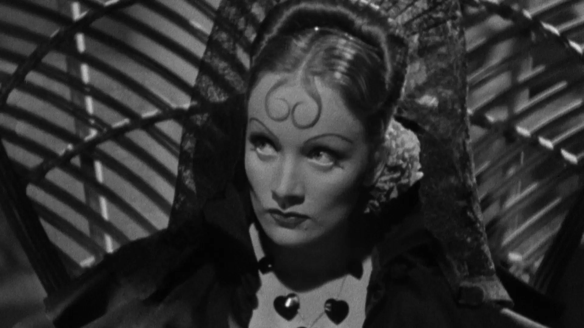 دانلود فیلم The Devil Is a Woman 1935 (شیطان زن است) با زیرنویس فارسی