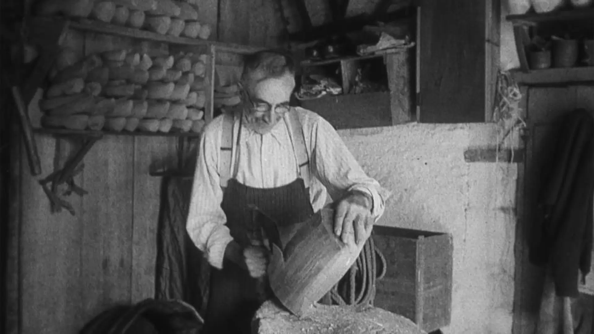 دانلود مستند Le sabotier du Val de Loire 1956