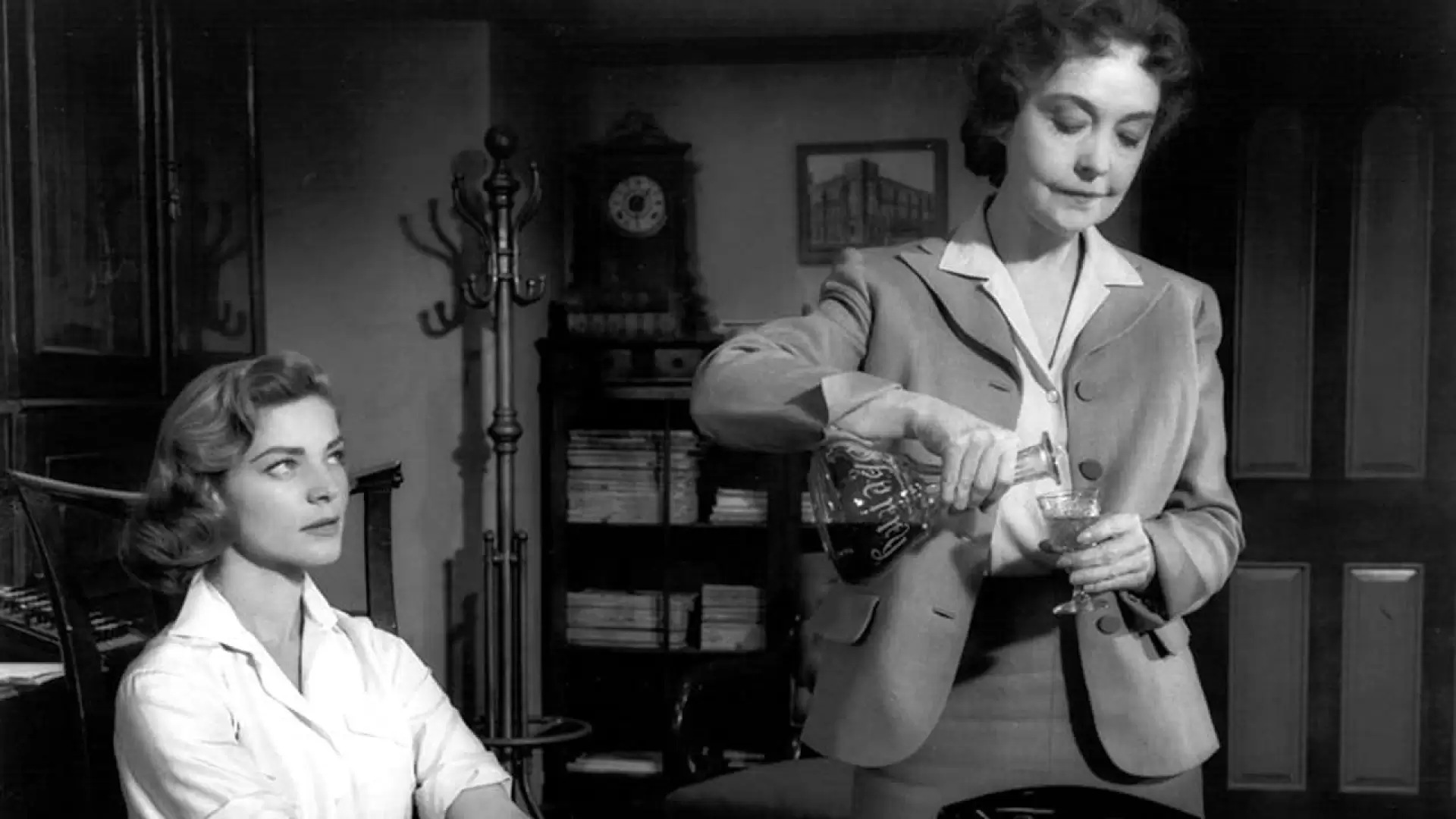 دانلود فیلم The Cobweb 1955