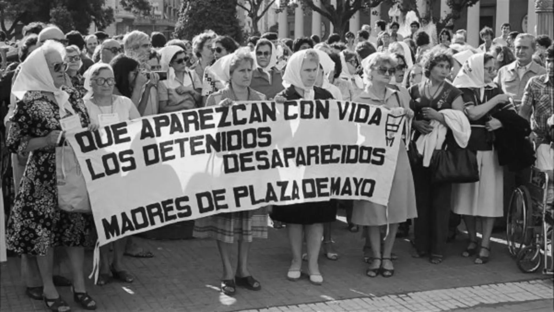 دانلود مستند The Mothers of the Plaza of Mayo 1985 با زیرنویس فارسی و تماشای آنلاین