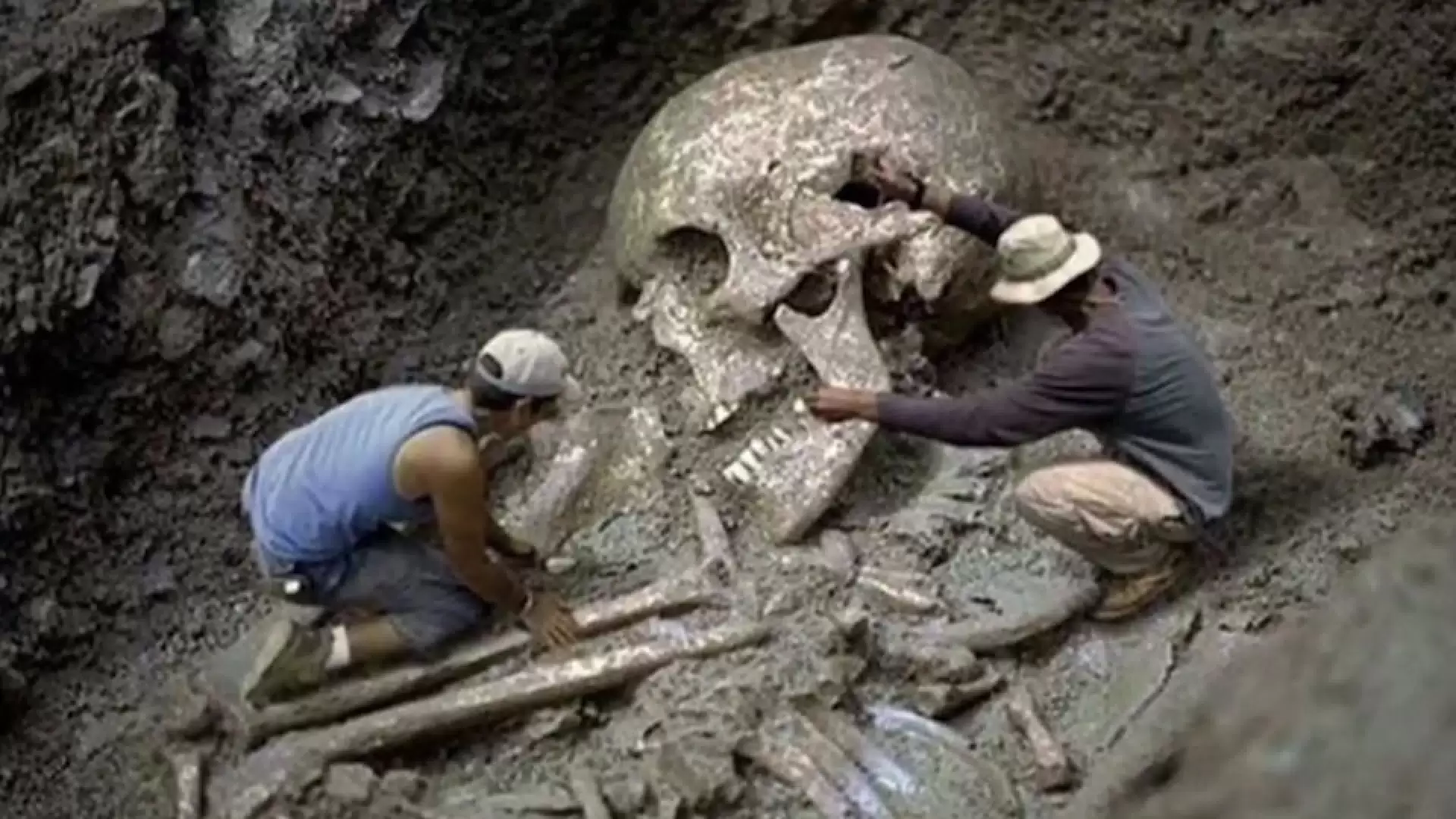 دانلود مستند Alien Worlds: Giants and Hybrids 2021