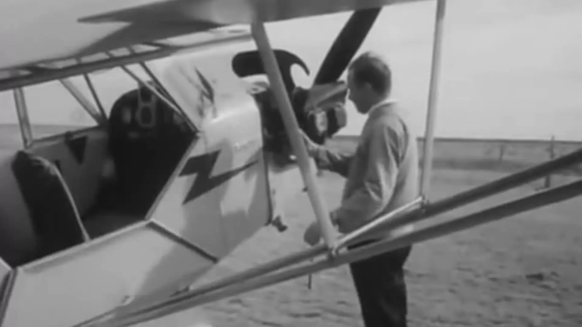 دانلود مستند Flying Padre 1951 با زیرنویس فارسی