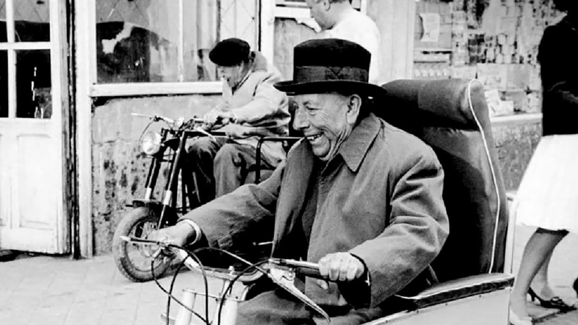 دانلود فیلم El cochecito 1960 با زیرنویس فارسی