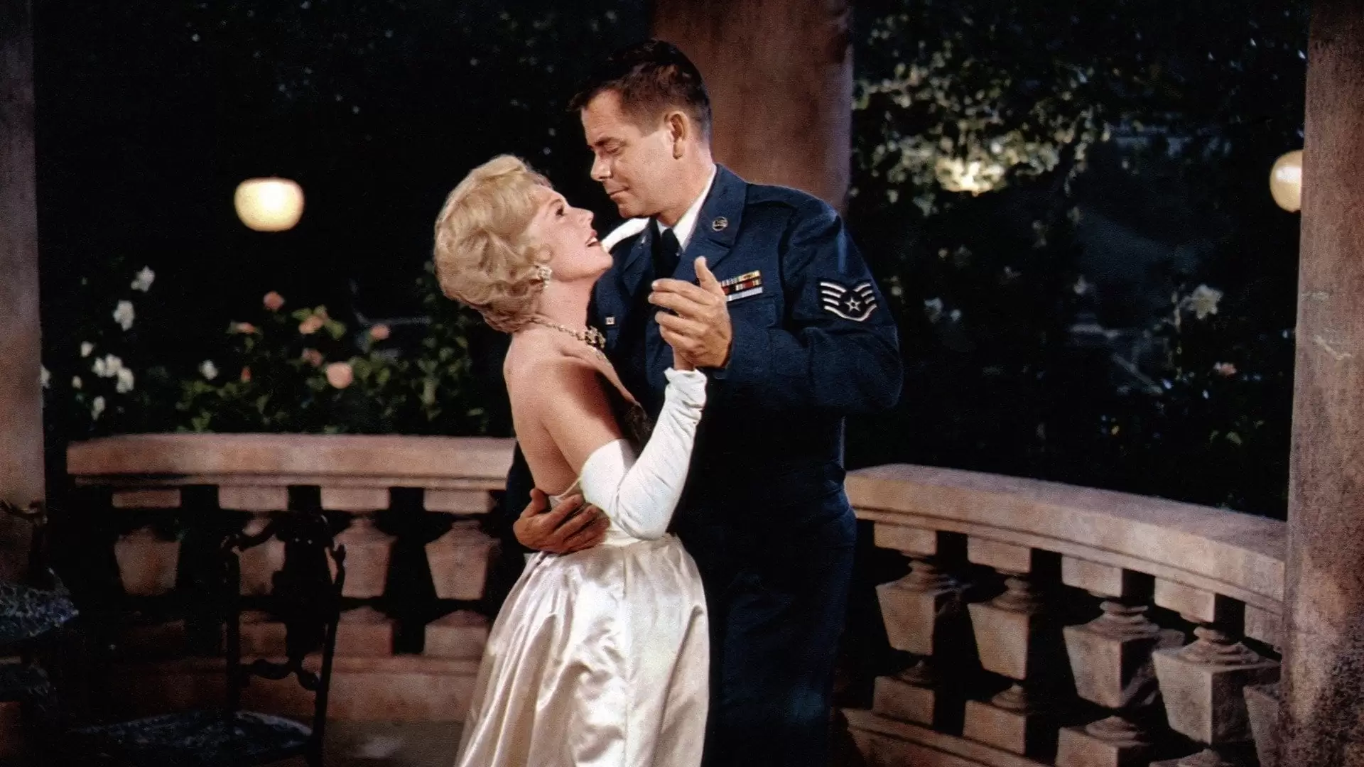 دانلود فیلم It Started with a Kiss 1959 با تماشای آنلاین