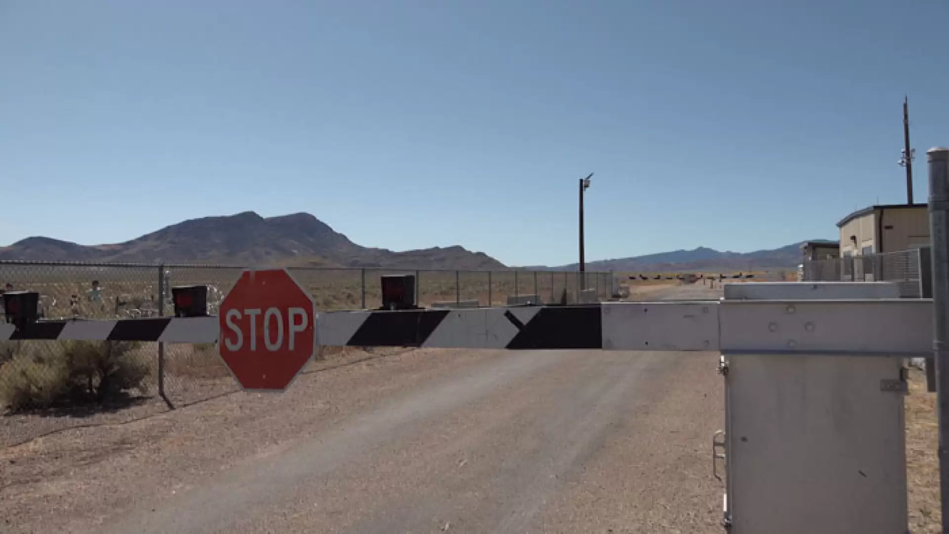 دانلود مستند Dreamland: A Storming Area 51 Story 2022 با تماشای آنلاین