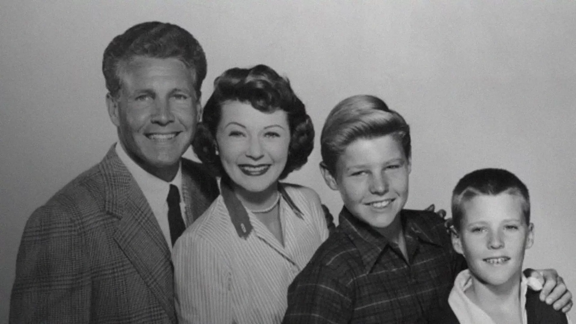 دانلود سریال The Adventures of Ozzie and Harriet 1952
