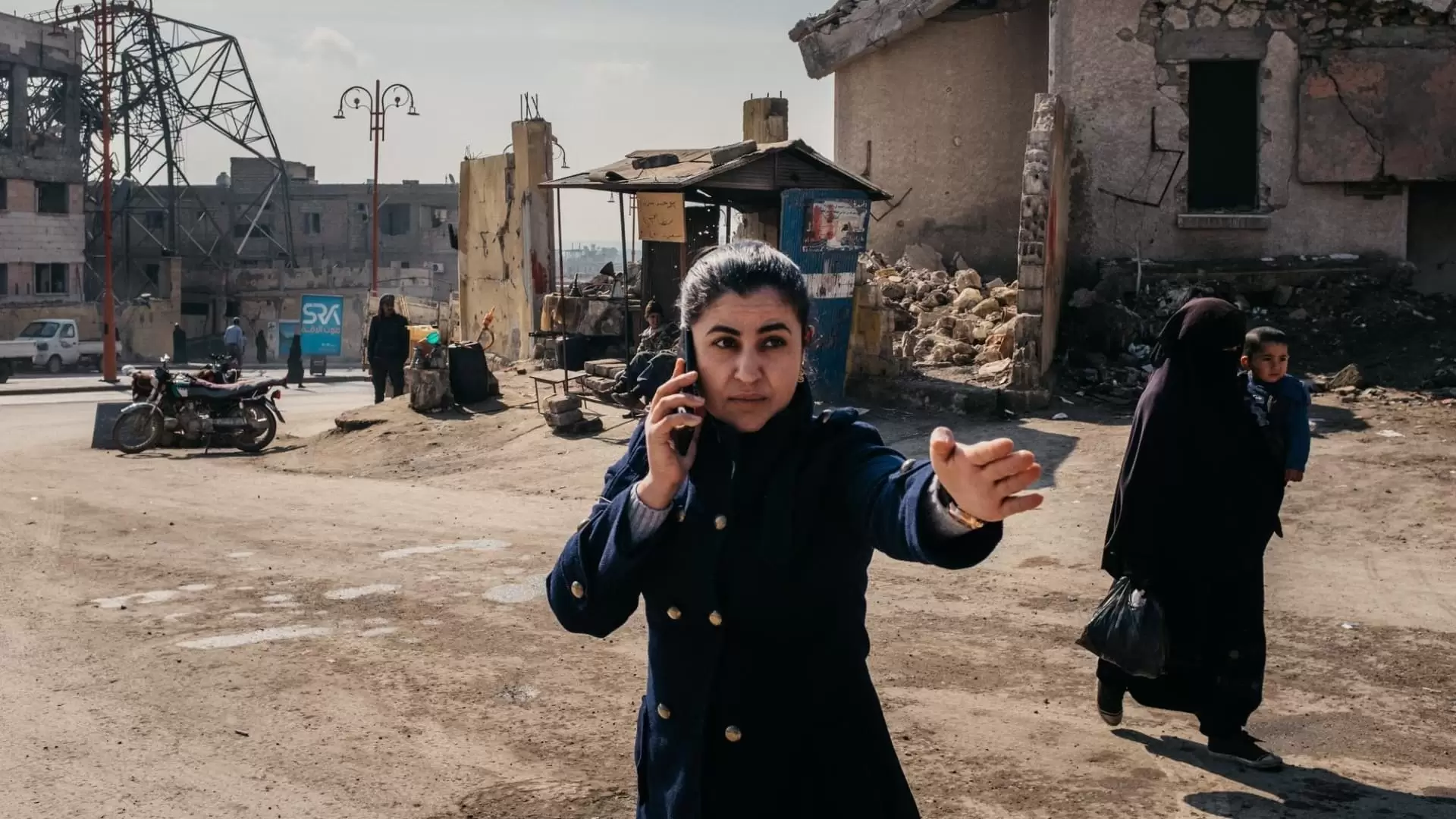 دانلود مستند 9 jours à Raqqa 2020