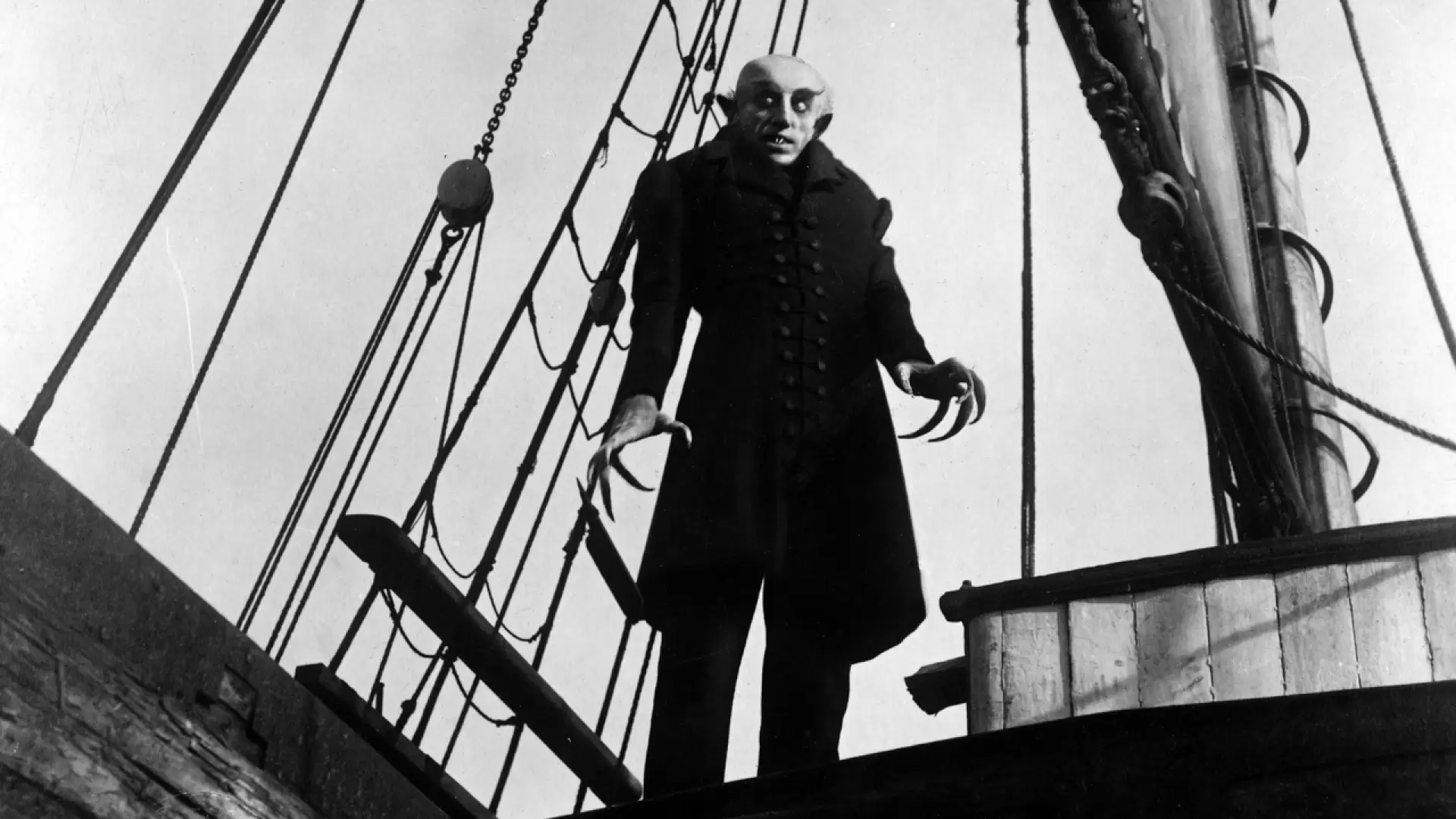 دانلود فیلم Nosferatu 1922 (نوسفراتو) با زیرنویس فارسی و تماشای آنلاین