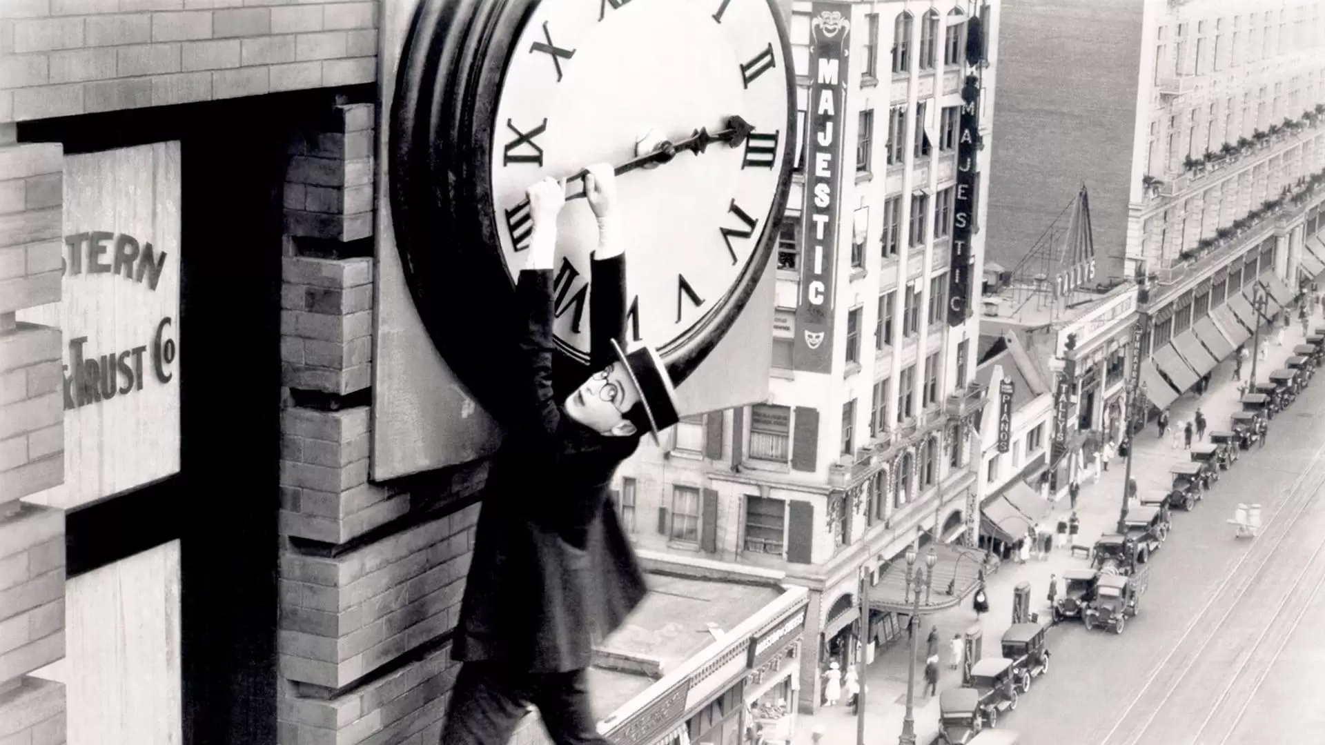 دانلود فیلم Safety Last! 1923 (ایمنی آخر از همه!) با زیرنویس فارسی و تماشای آنلاین