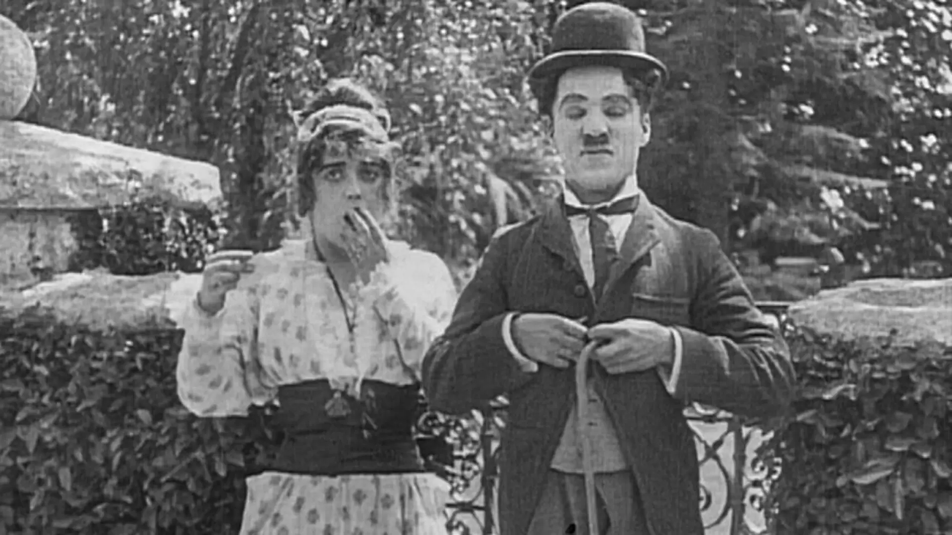 دانلود فیلم Caught in a Cabaret 1914 با زیرنویس فارسی