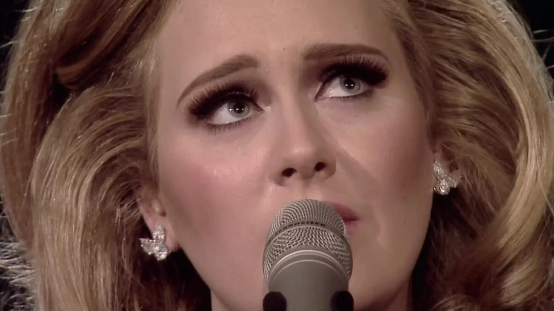 دانلود کنسرت Adele Live at the Royal Albert Hall 2011 با زیرنویس فارسی