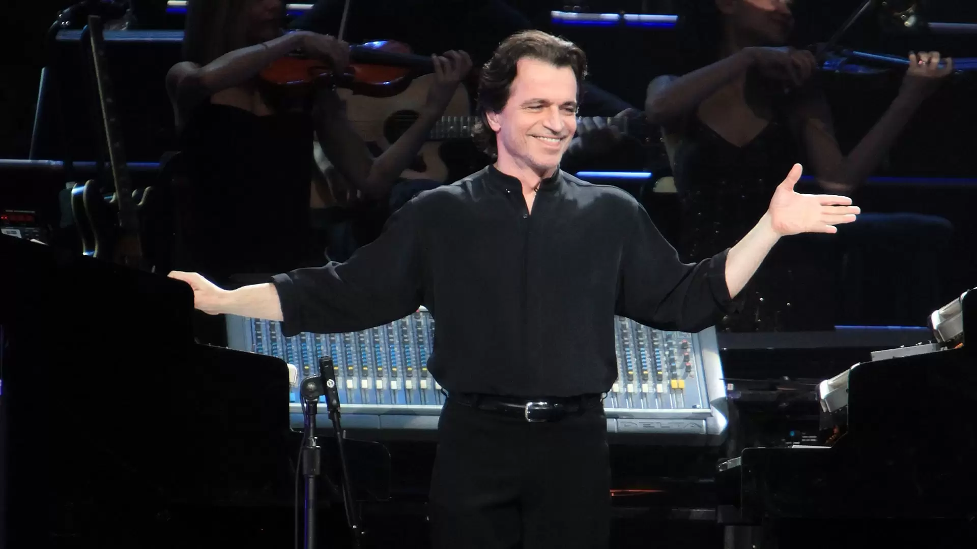 دانلود کنسرت Yanni: Voices – Live from the Forum in Acapulco 2009