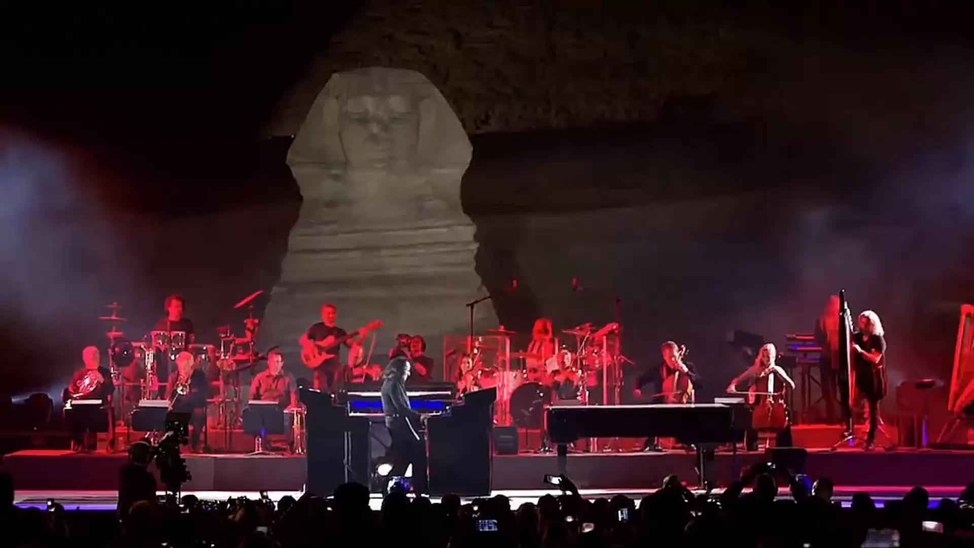 دانلود کنسرت Yanni – The Dream Concert: Live from the Great Pyramids of Egypt 2016 (یانی - کنسرت رویایی: پخش زنده از اهرام بزرگ مصر)