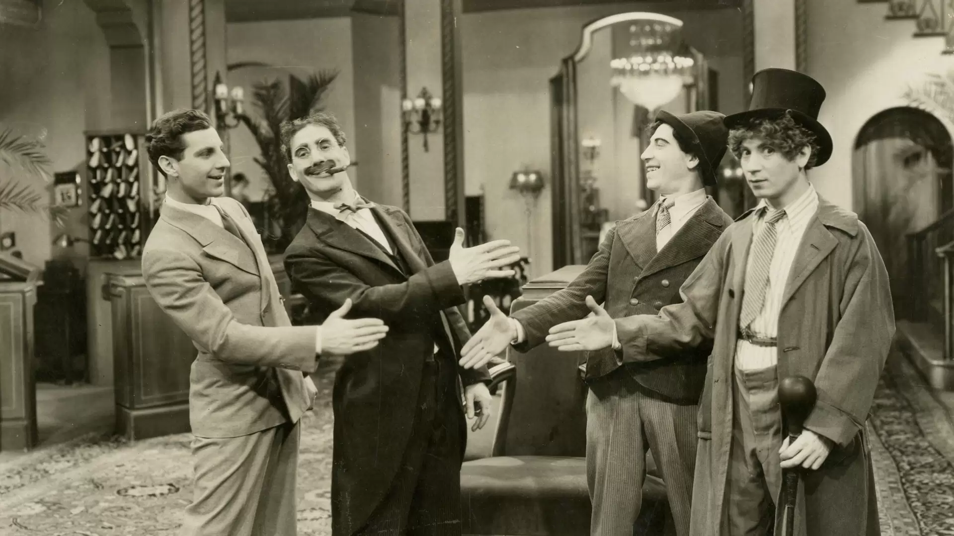 دانلود فیلم The Cocoanuts 1929 (نارگیل) با زیرنویس فارسی و تماشای آنلاین