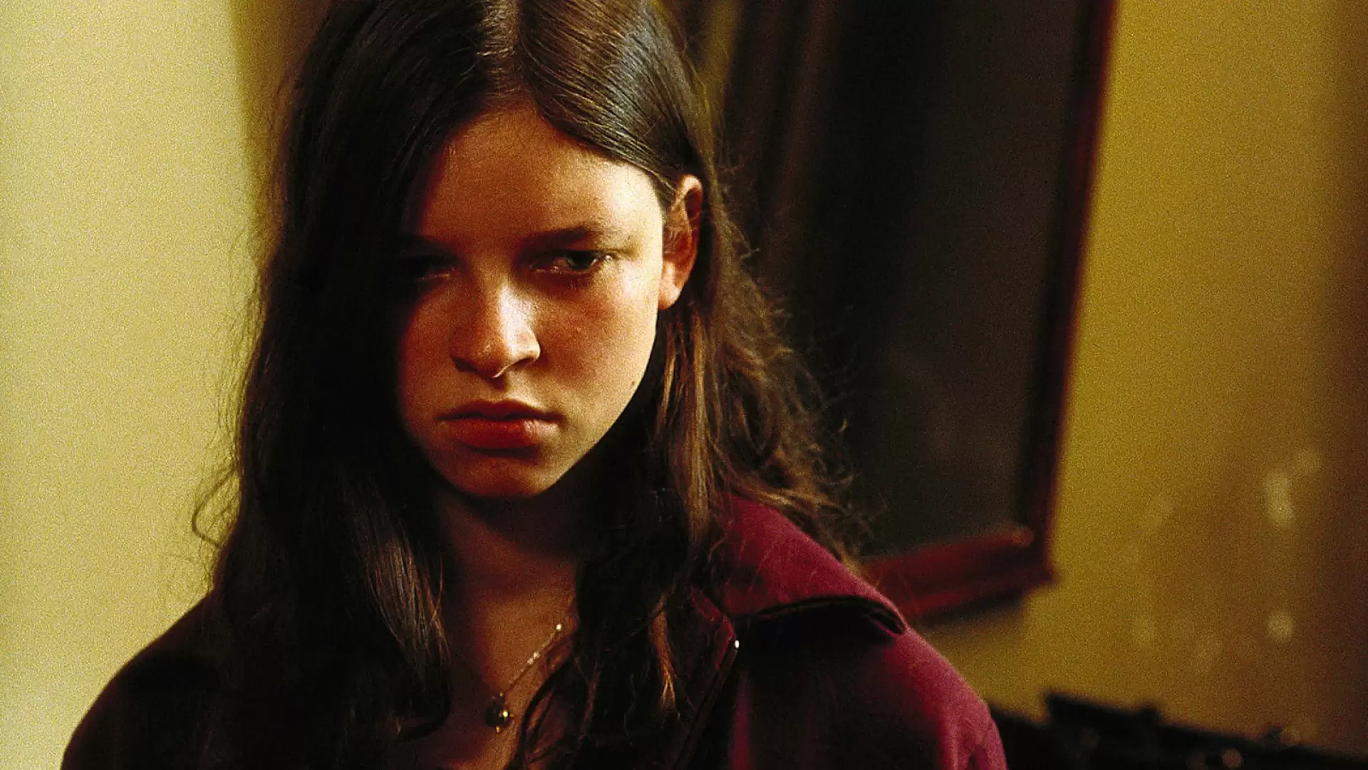 دانلود فیلم The Holy Girl 2004 با زیرنویس فارسی