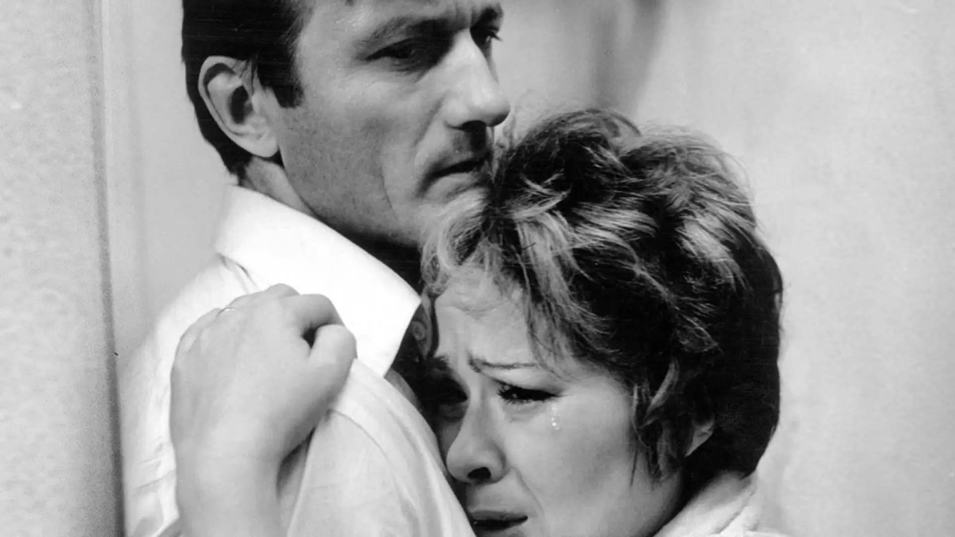 دانلود فیلم The Ear 1990 با زیرنویس فارسی
