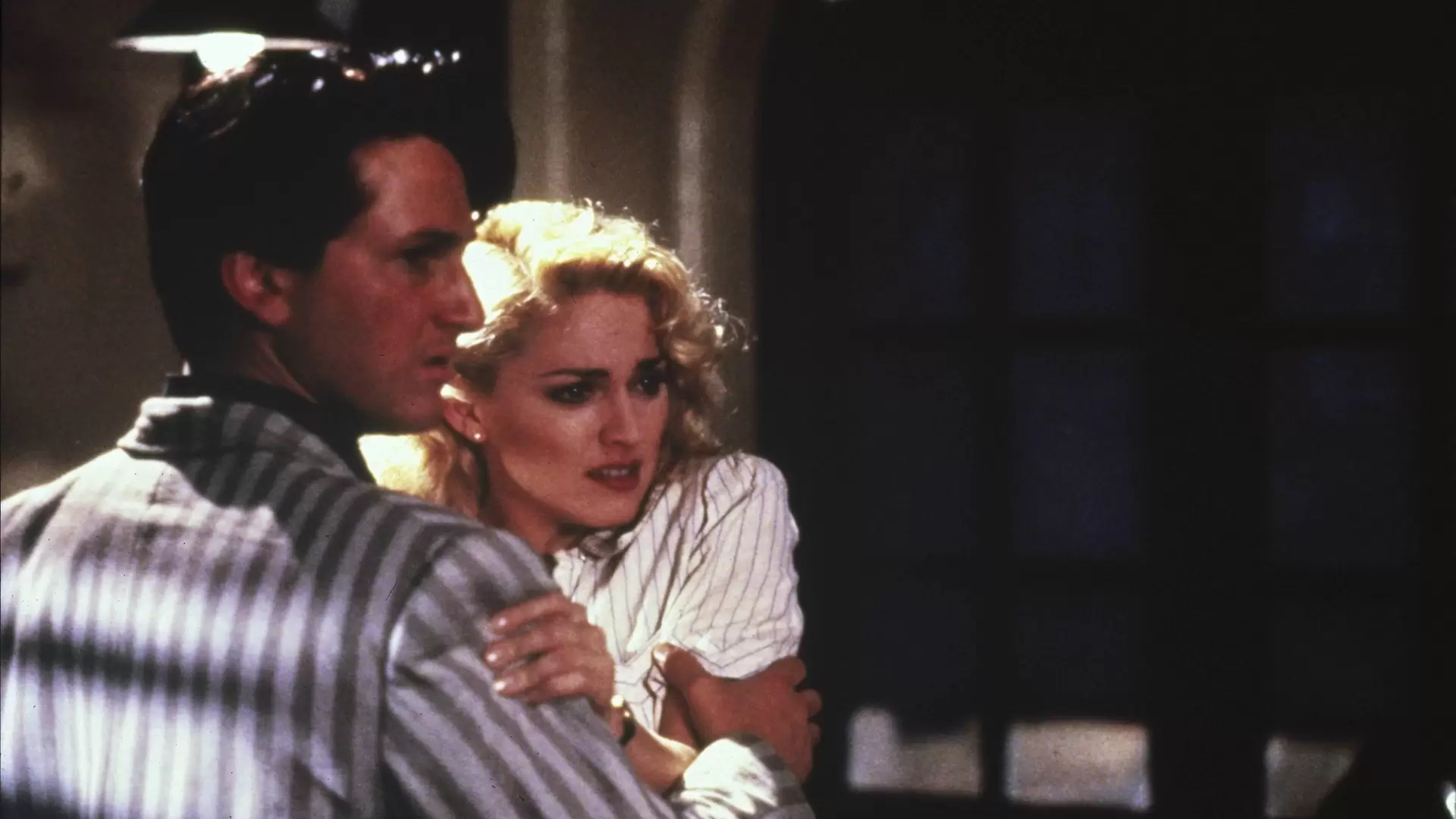 دانلود فیلم Shanghai Surprise 1986