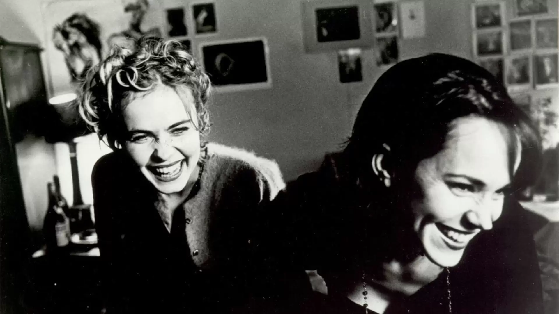 دانلود فیلم Love and Other Catastrophes 1996
